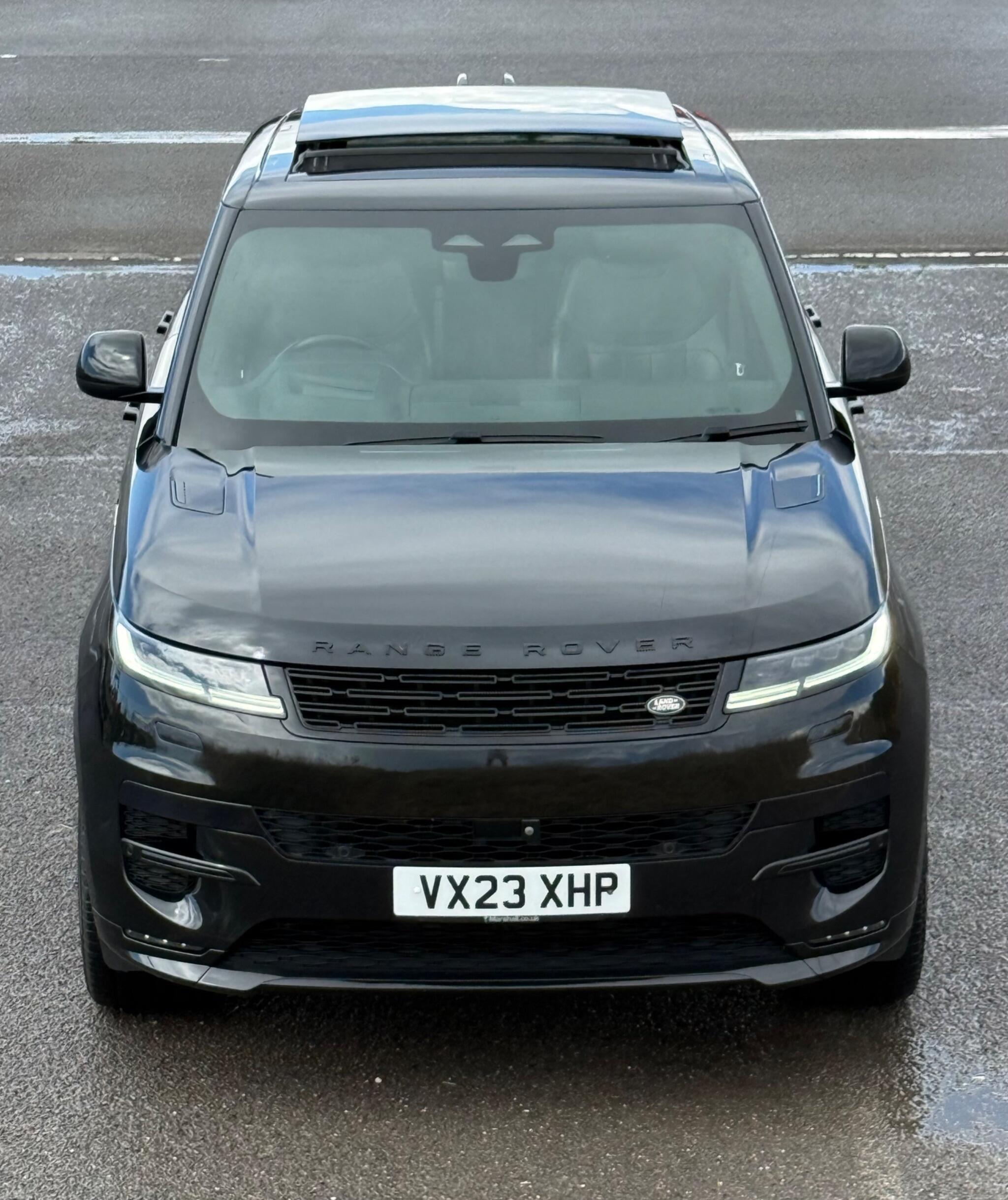 Land Rover Range Rover Sport view 2