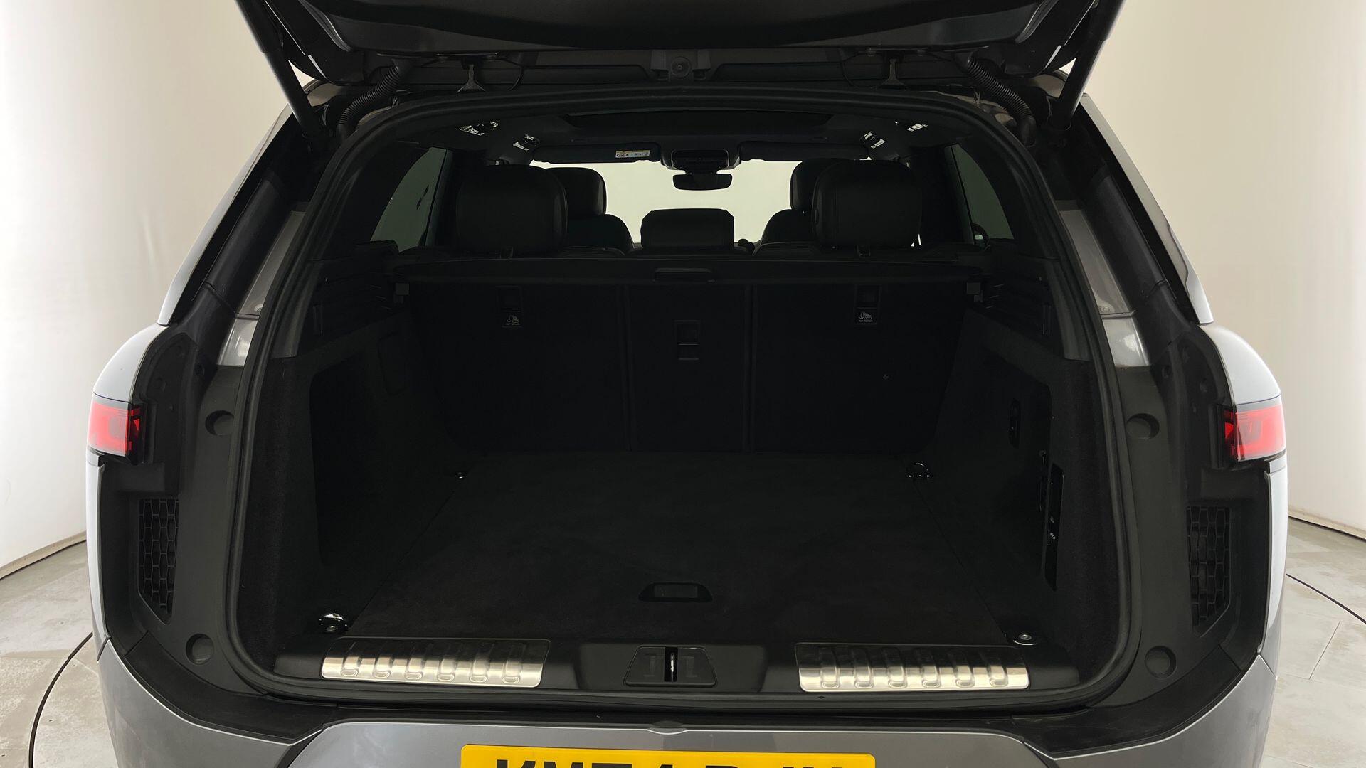 Land Rover Range Rover Sport view 10