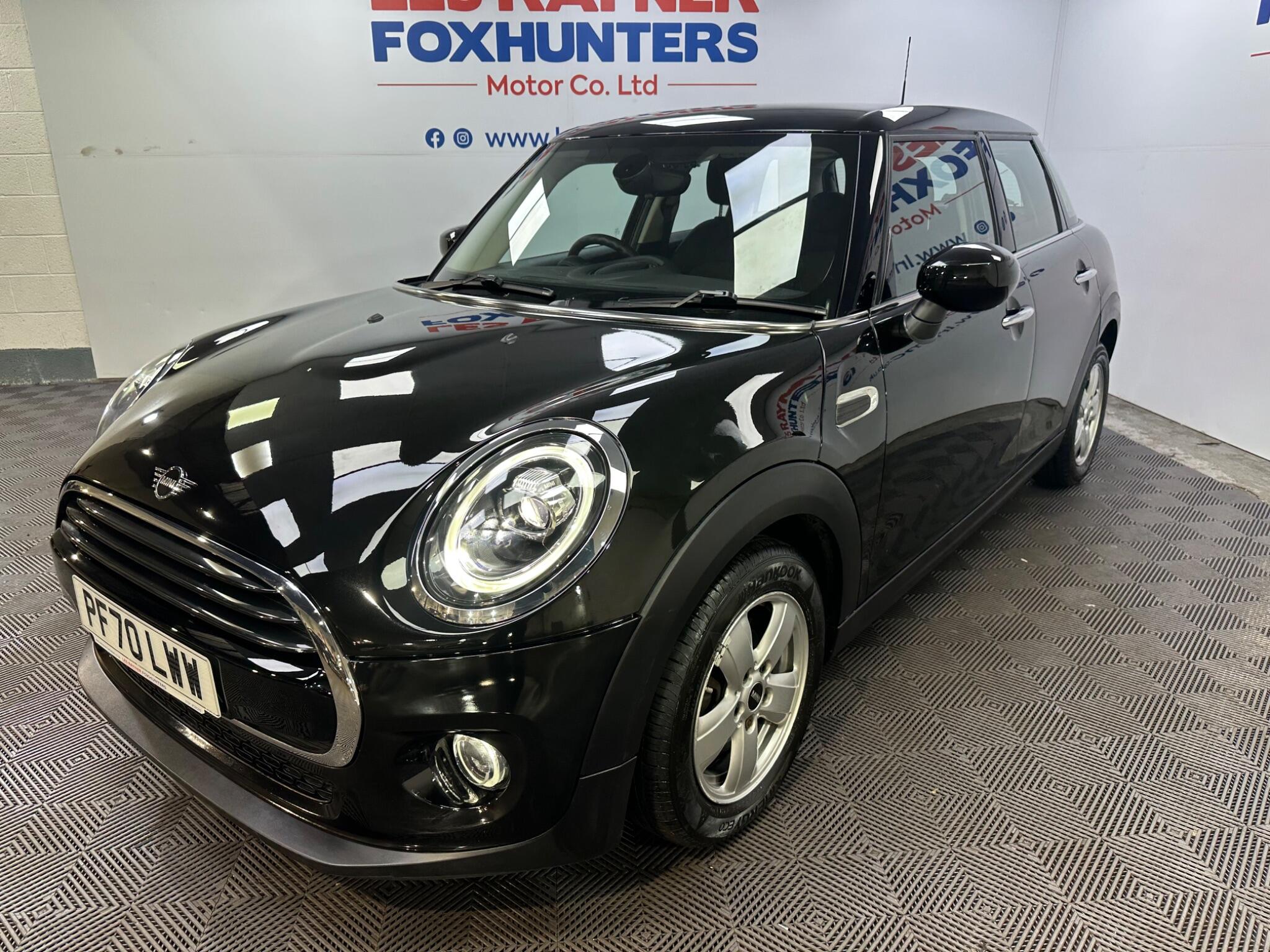 Mini Hatch view 15
