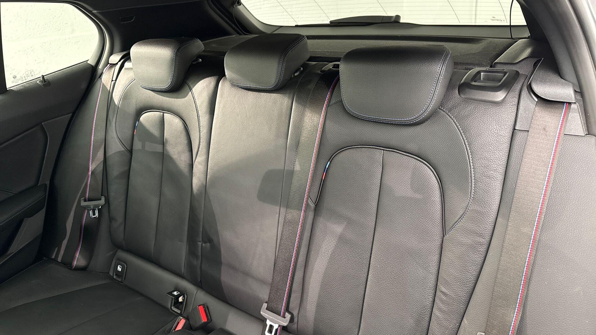 BMW 1 Series view 12