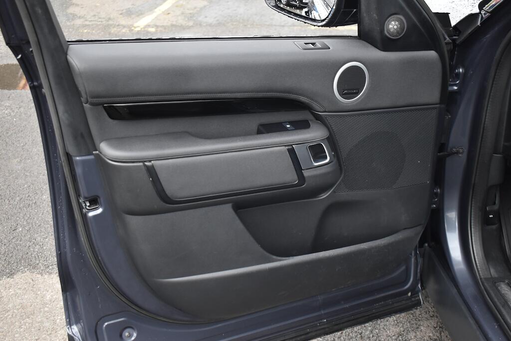 Land Rover Discovery 3 view 40