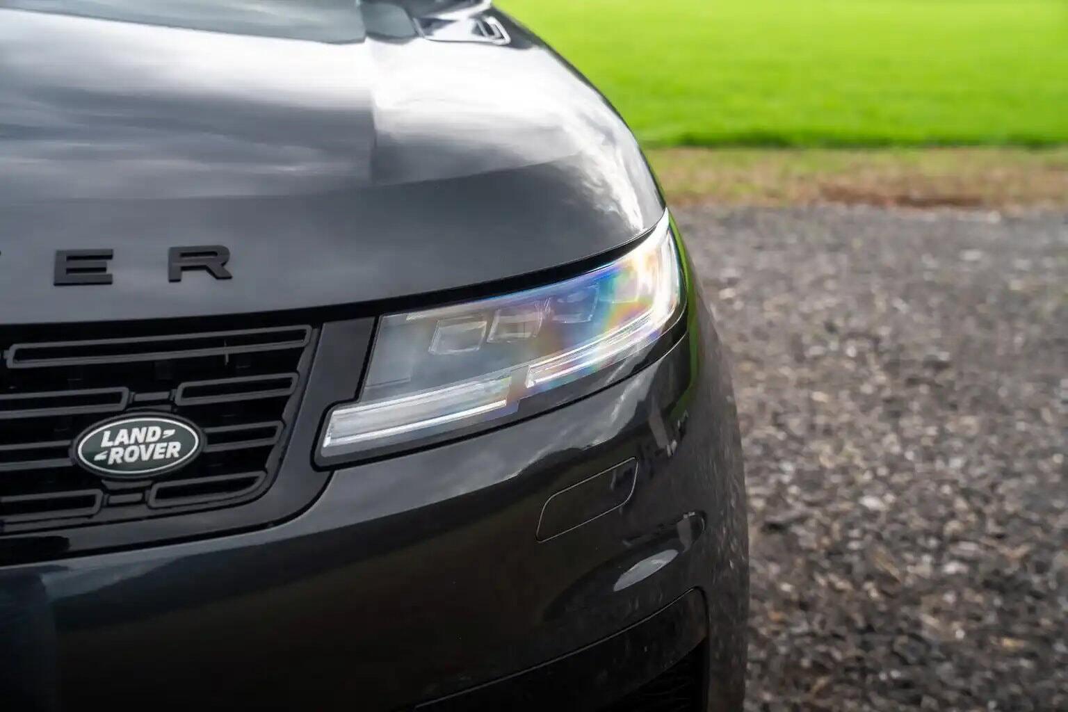 Land Rover Range Rover Sport view 8