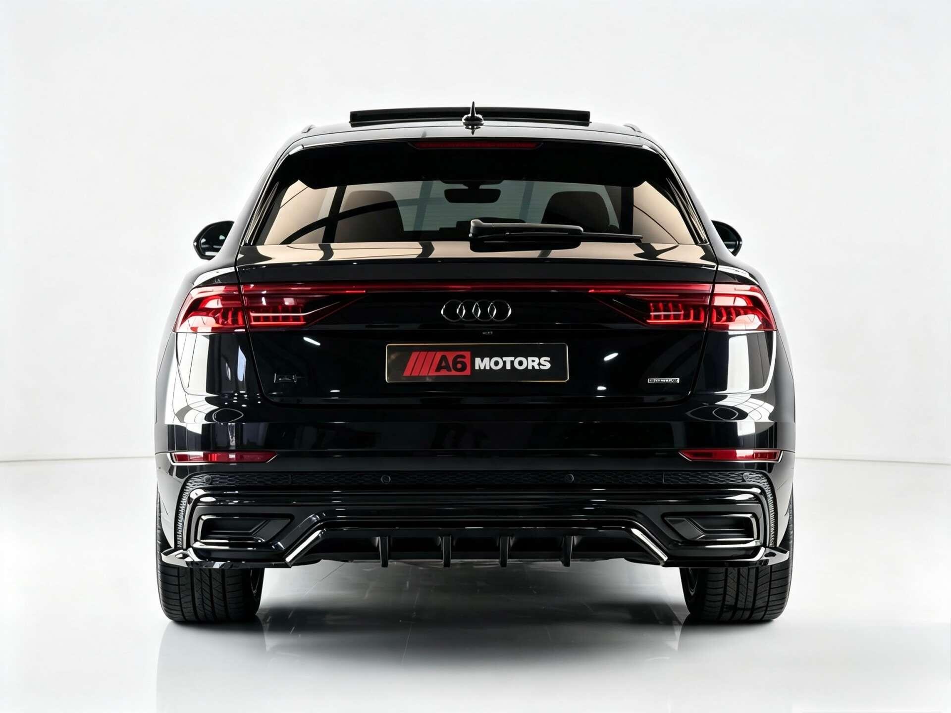 Audi Q8 view 10