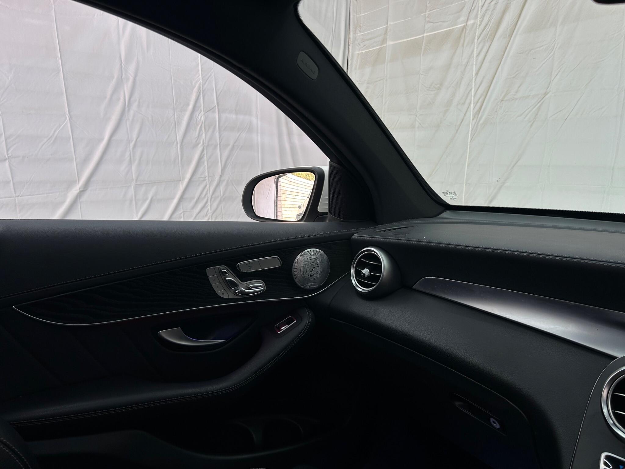 Mercedes-Benz GLC view 10