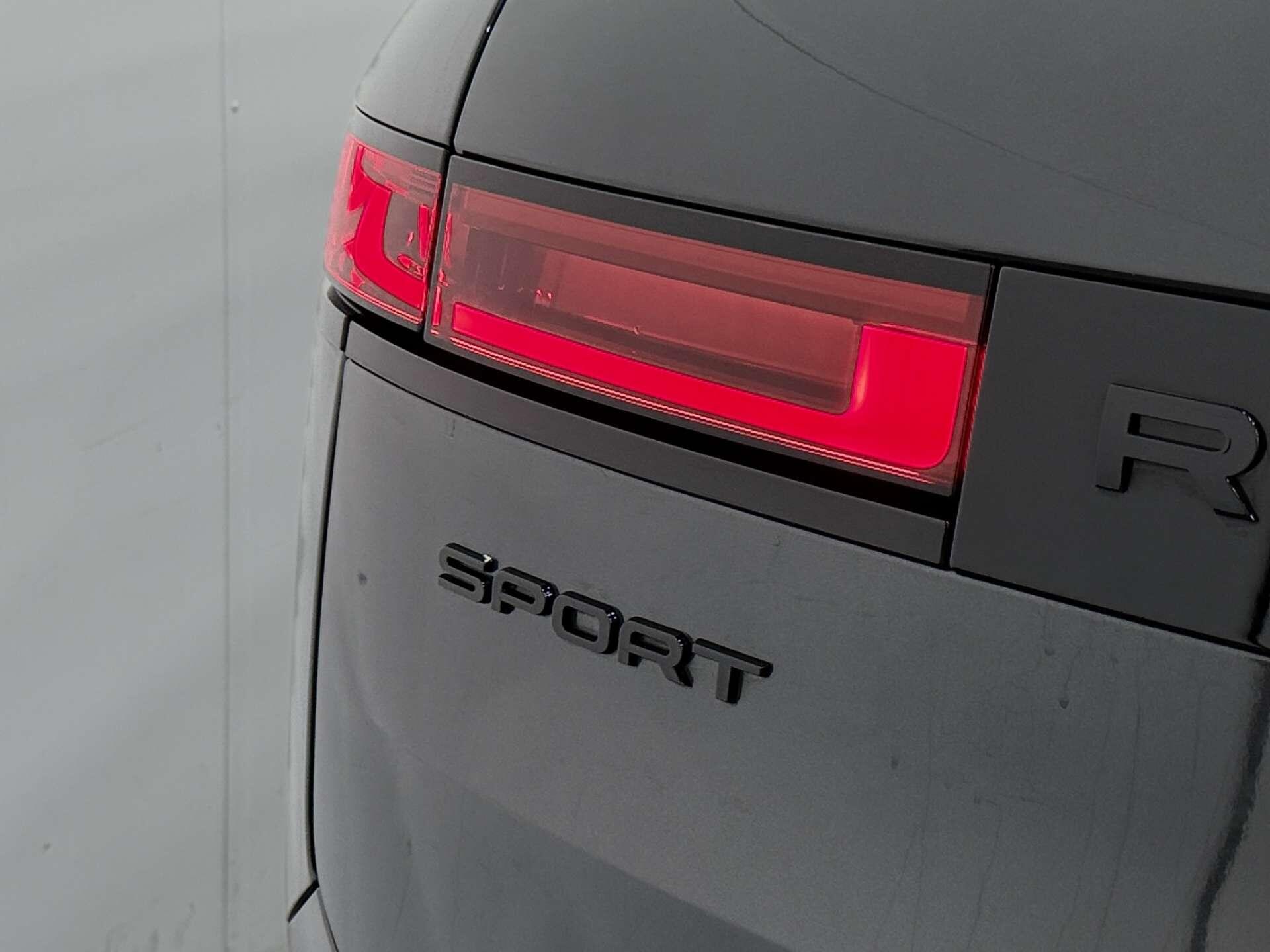Land Rover Range Rover Sport view 26