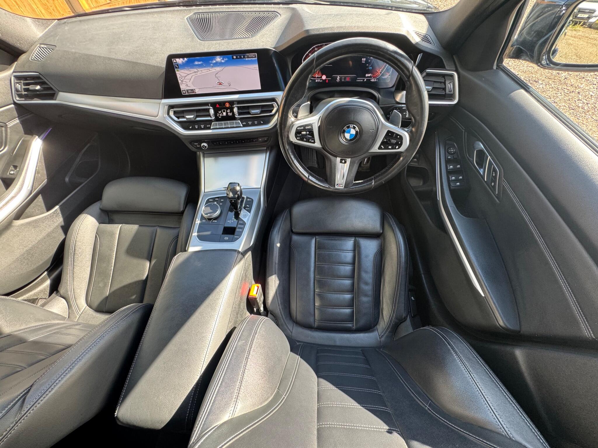 BMW 3 Series view 17