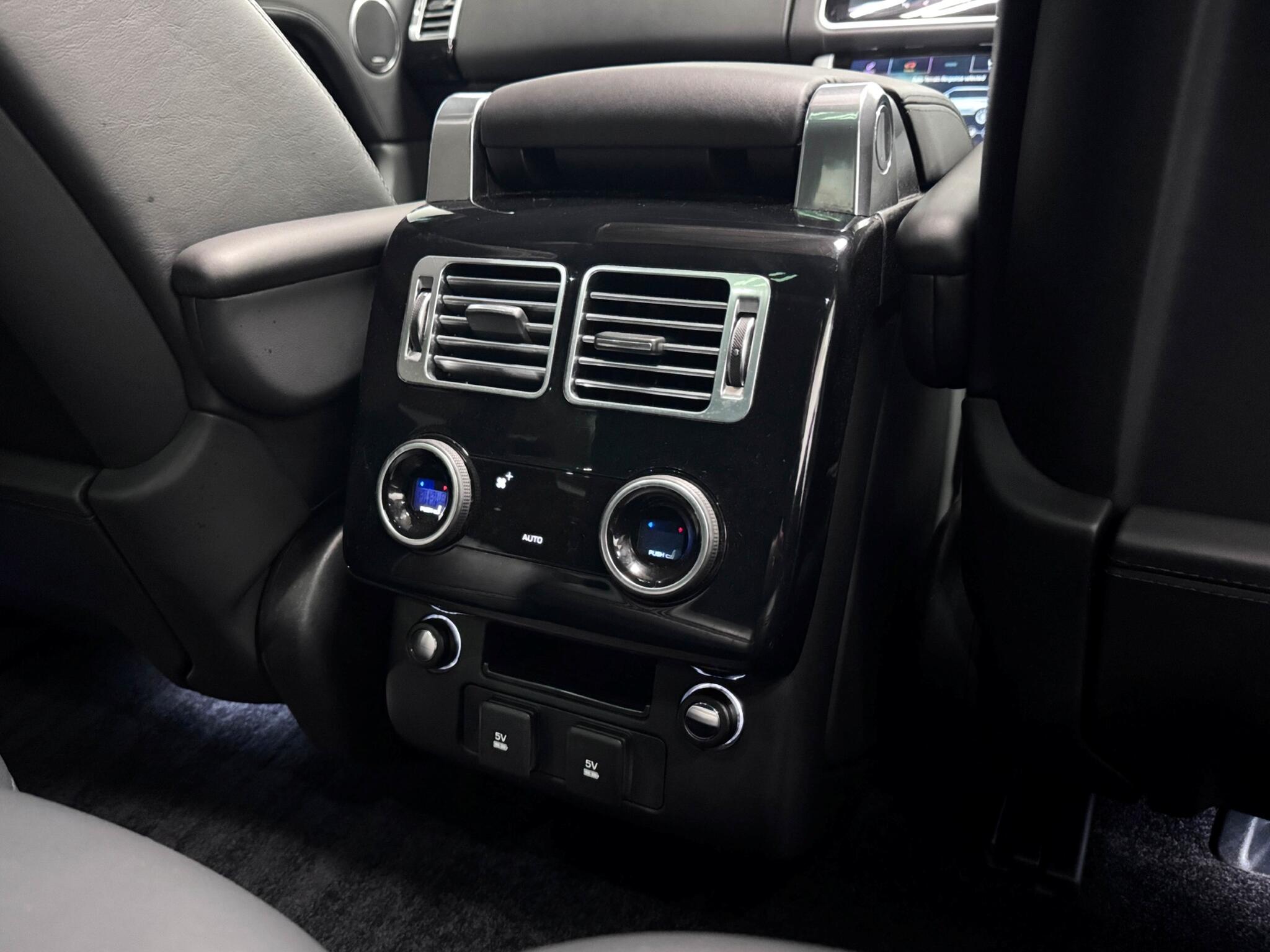 Land Rover Range Rover view 18
