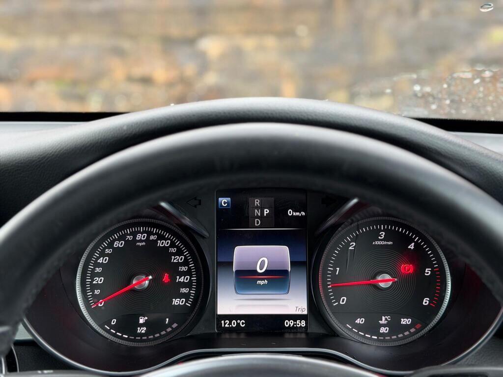 Mercedes-Benz GLC view 25