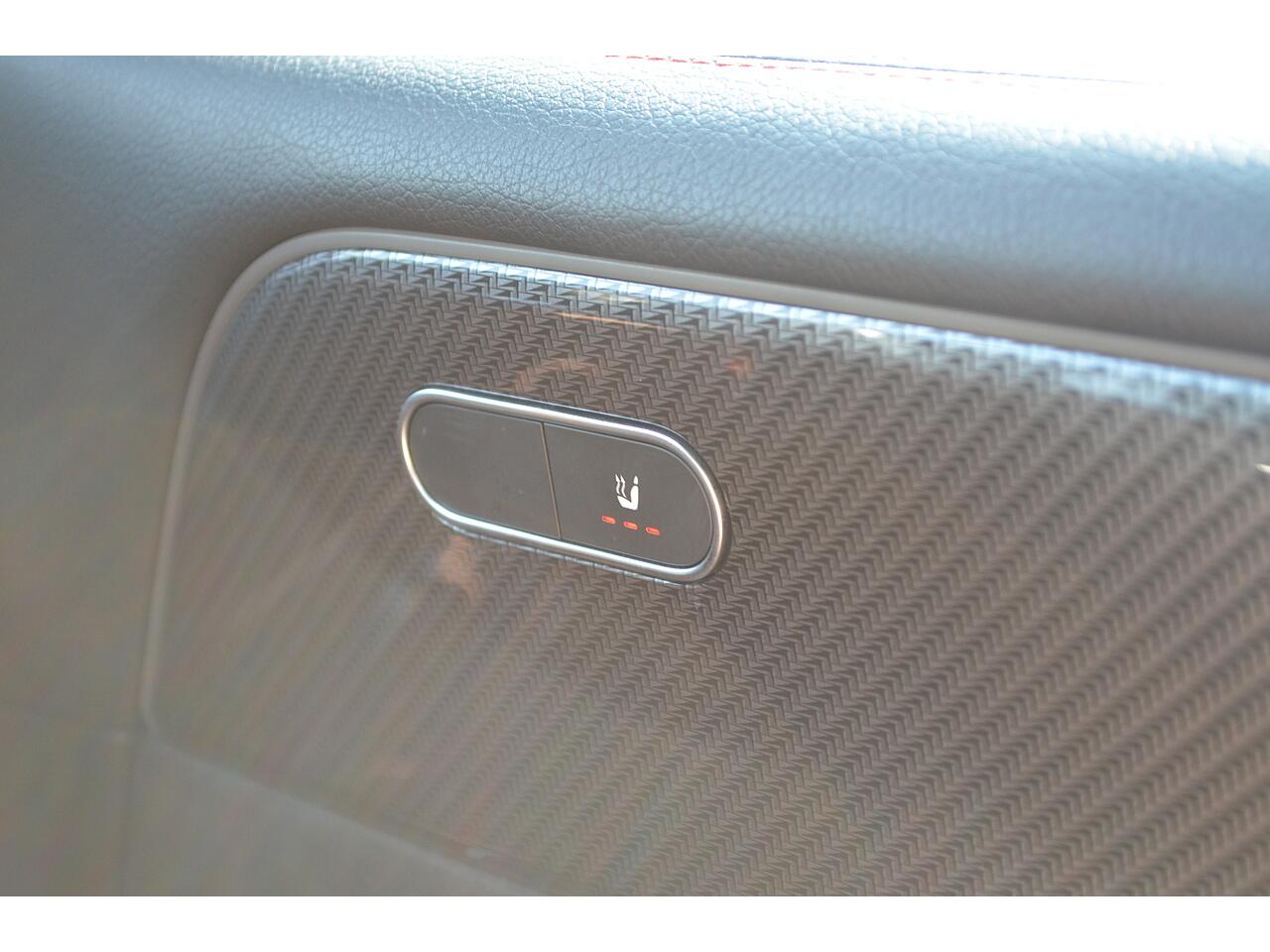 Mercedes-Benz GLB view 53