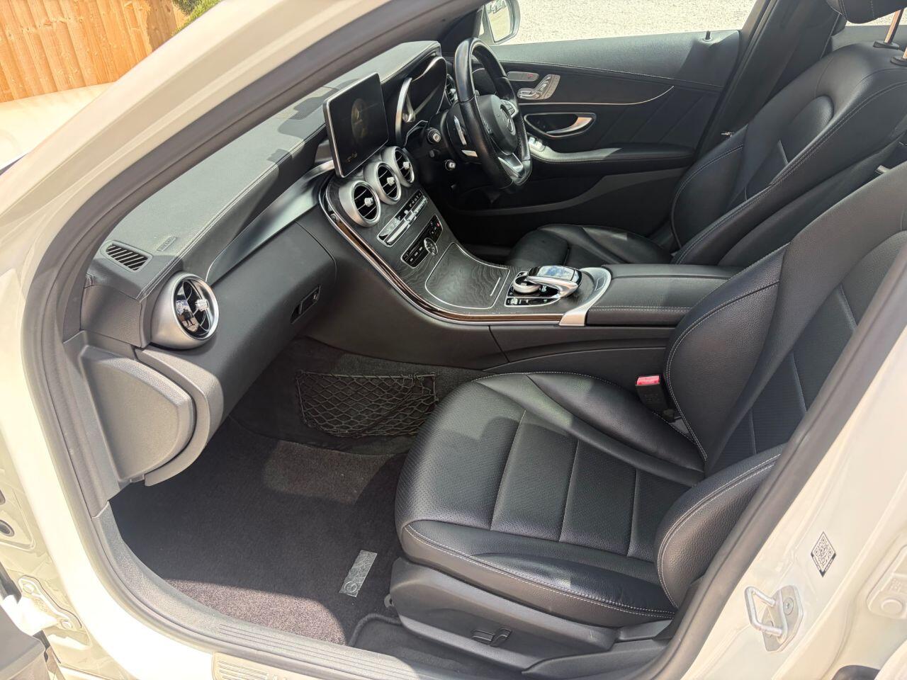 Mercedes-Benz C-Class view 20