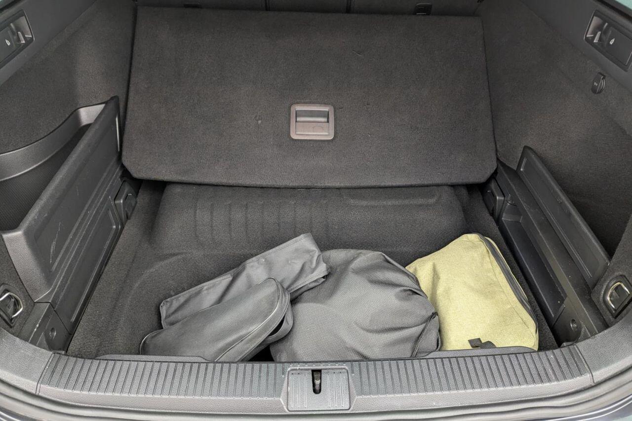 Volkswagen Passat view 21