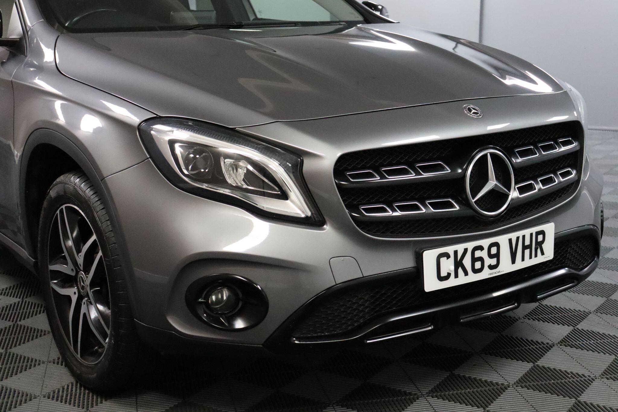 Mercedes-Benz Gla view 26