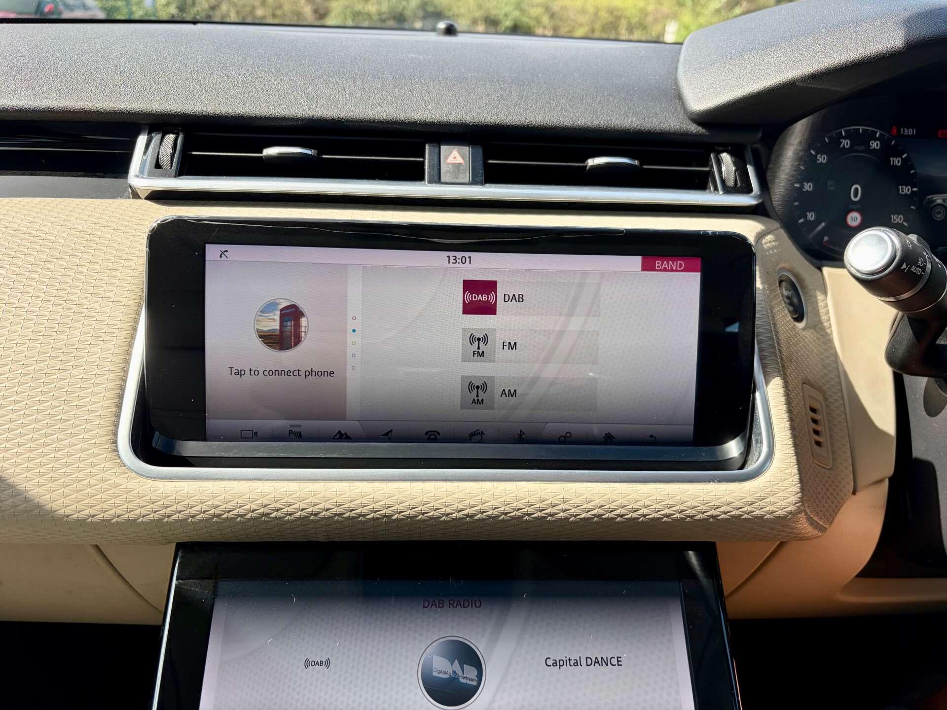 Land Rover Range Rover Velar view 52