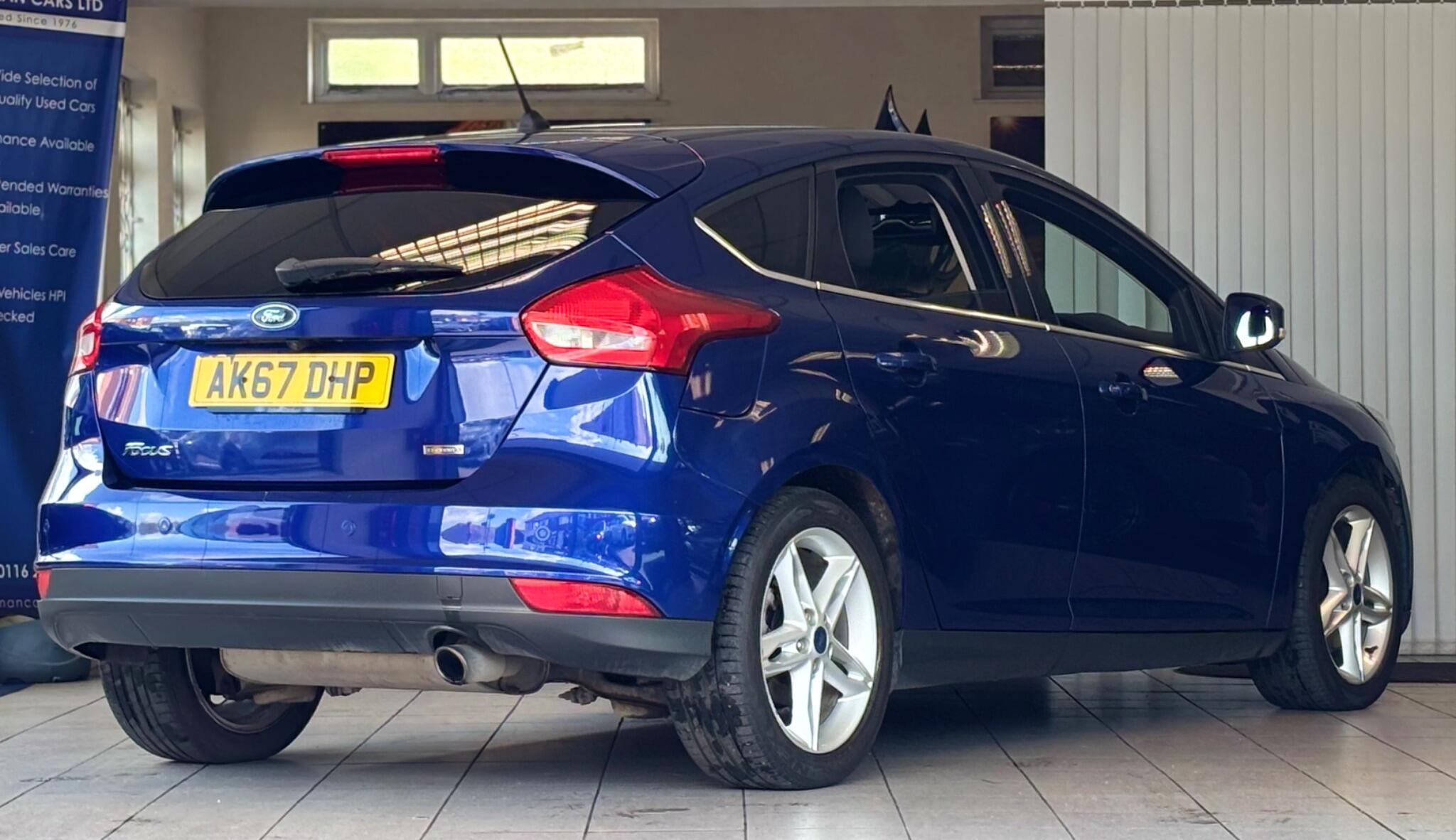 Ford Focus view 8