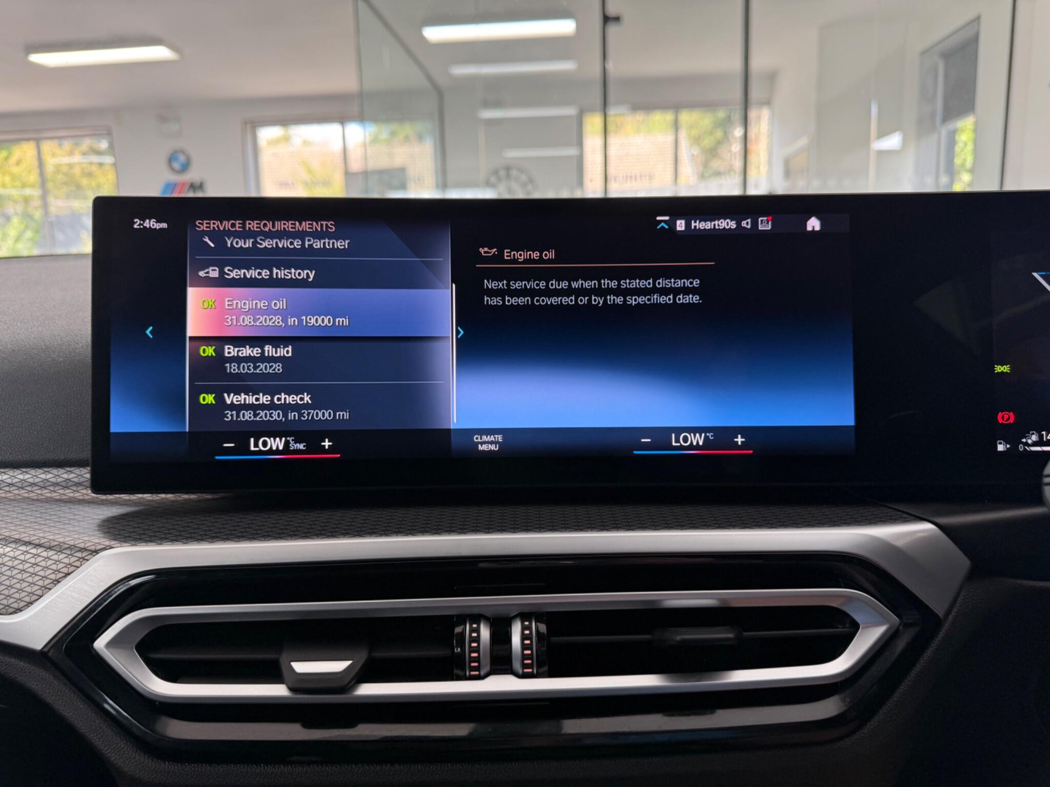 BMW 3 Series view 10