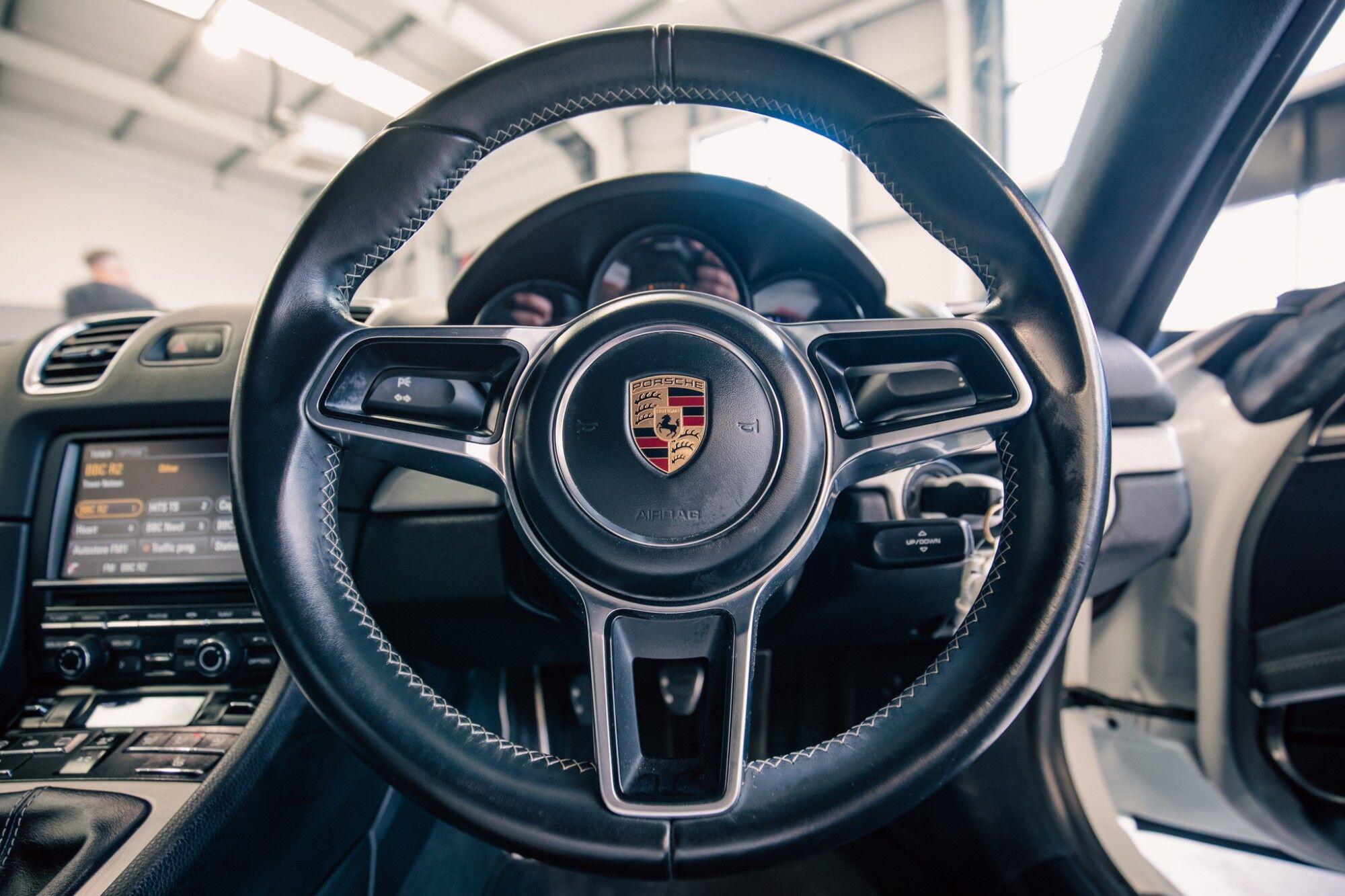Porsche Cayman view 19