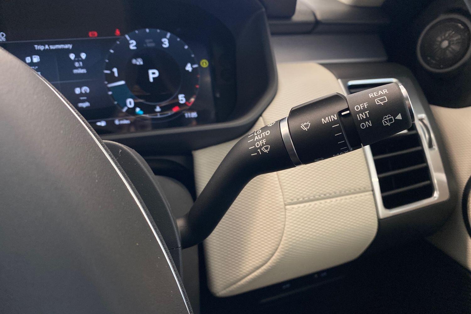 Land Rover Discovery view 29