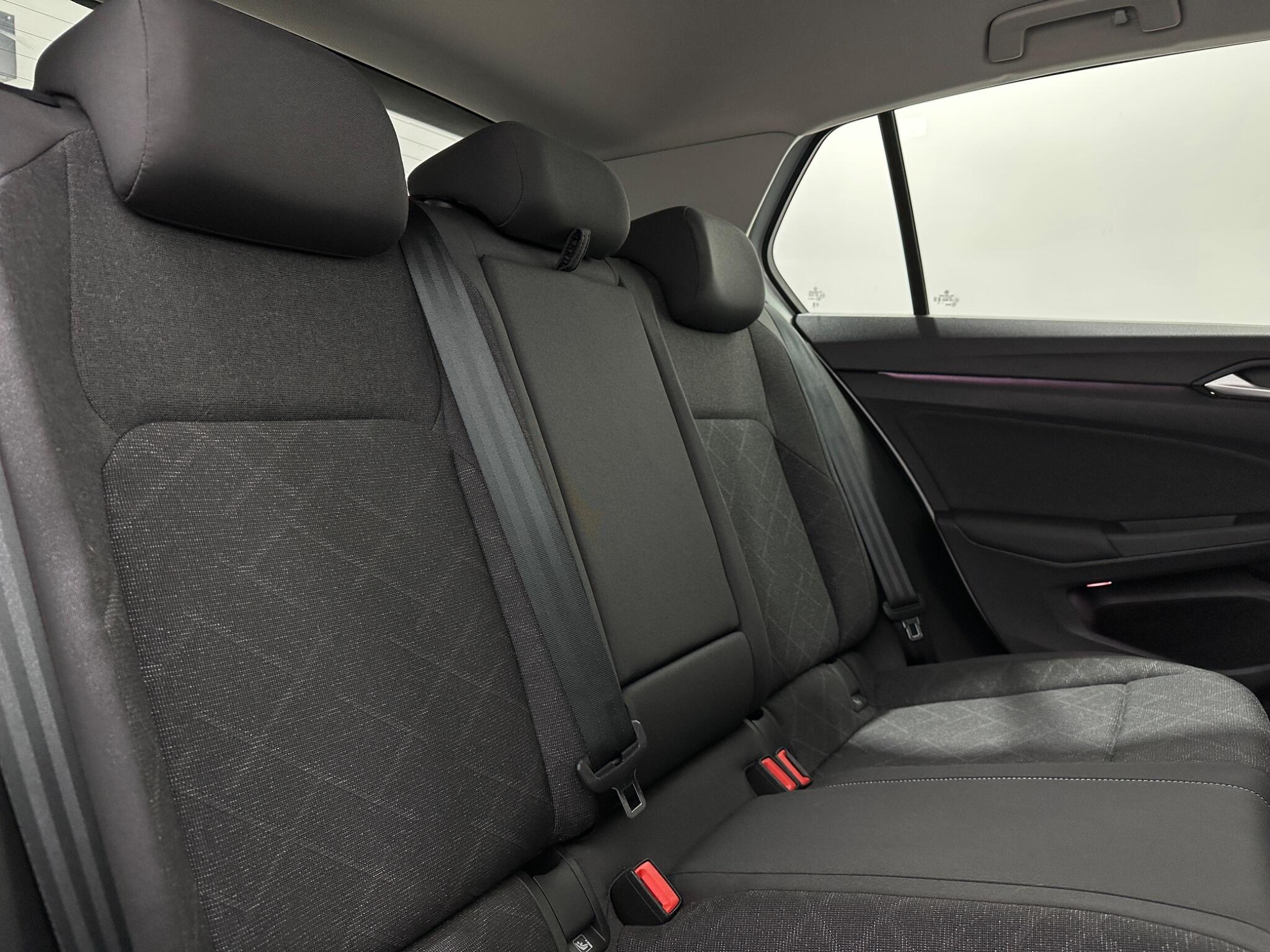 Volkswagen Golf view 42