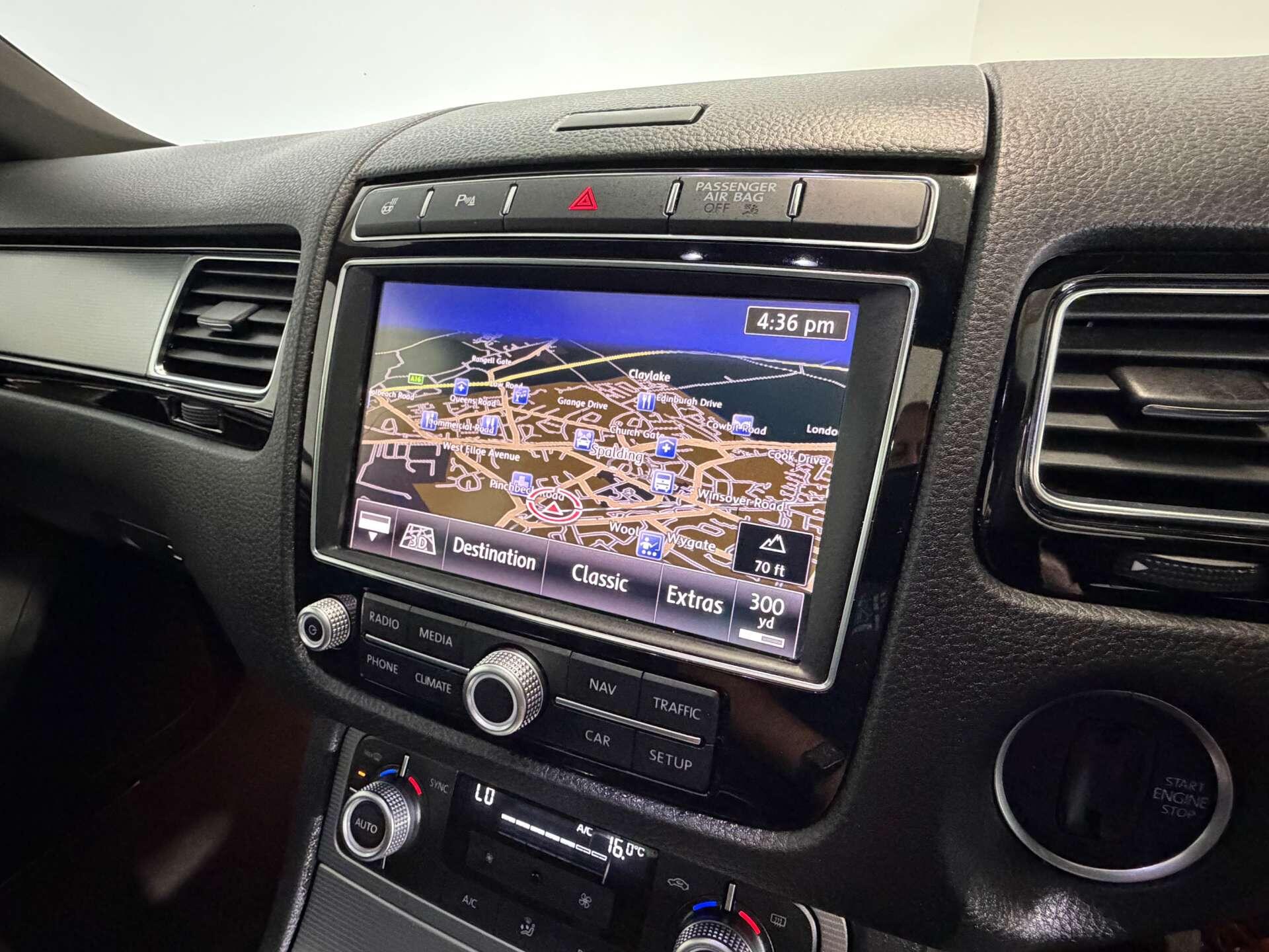 Volkswagen Touareg view 47