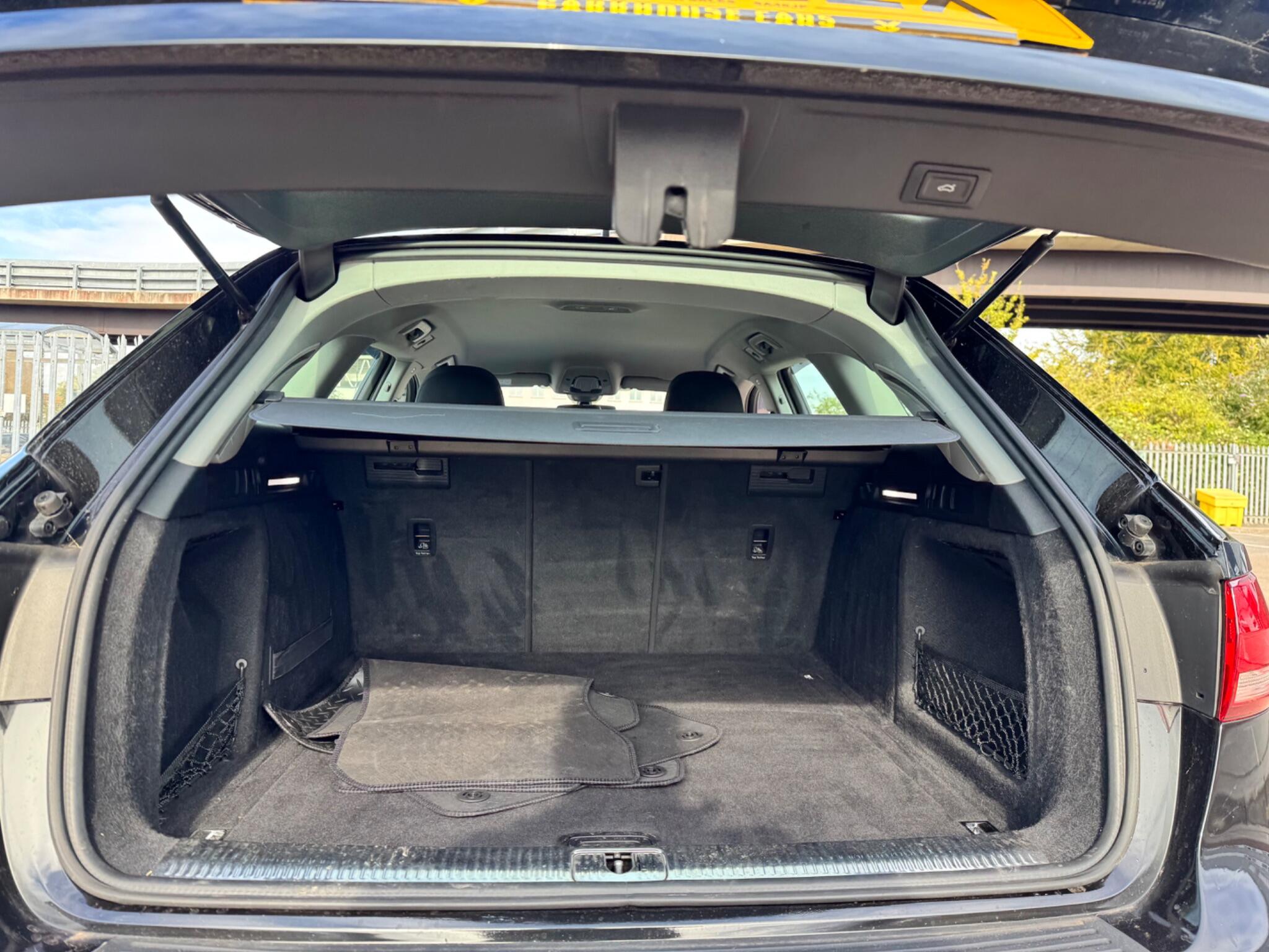 Audi A4 view 42