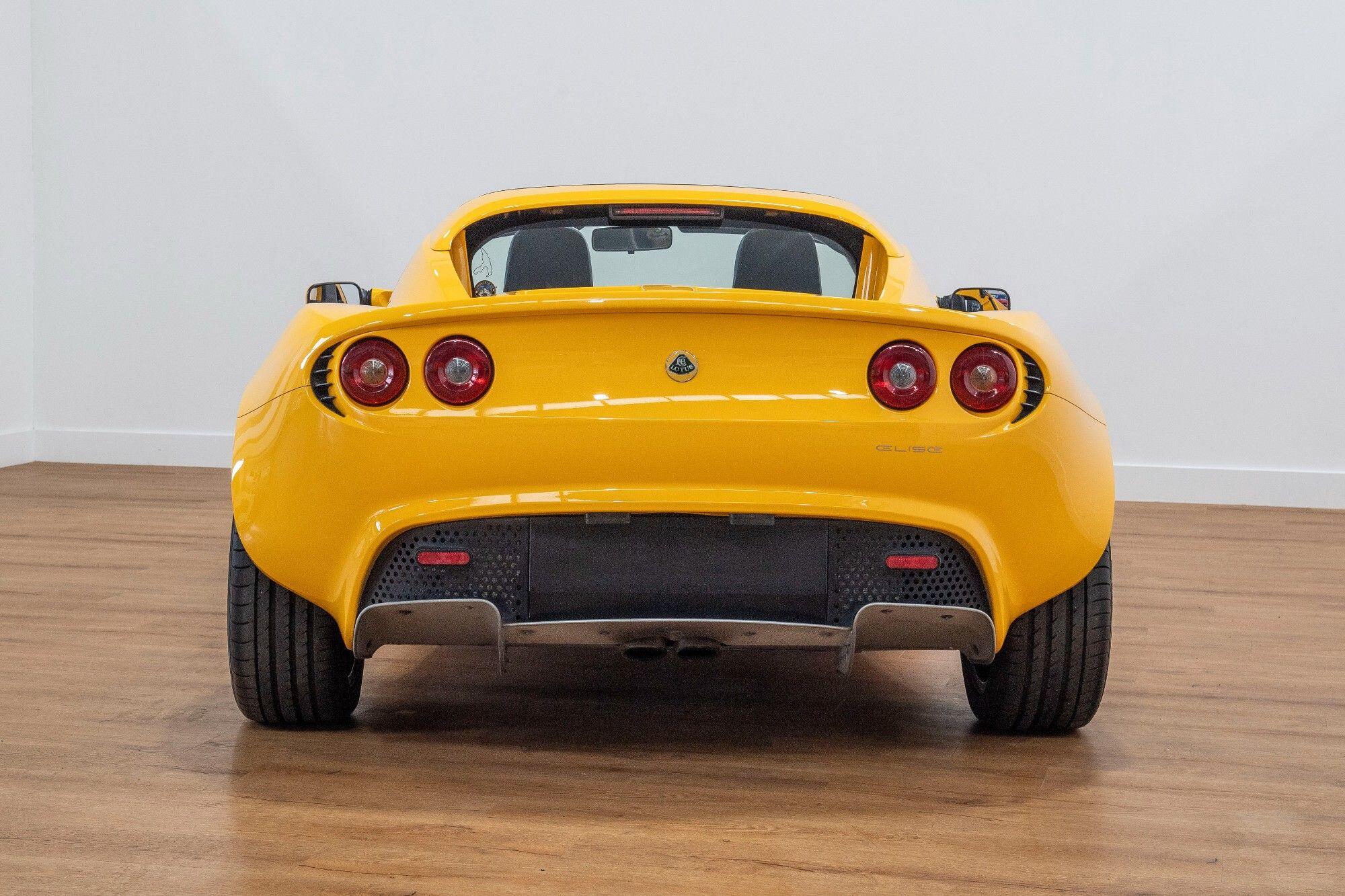 Lotus Elise view 9
