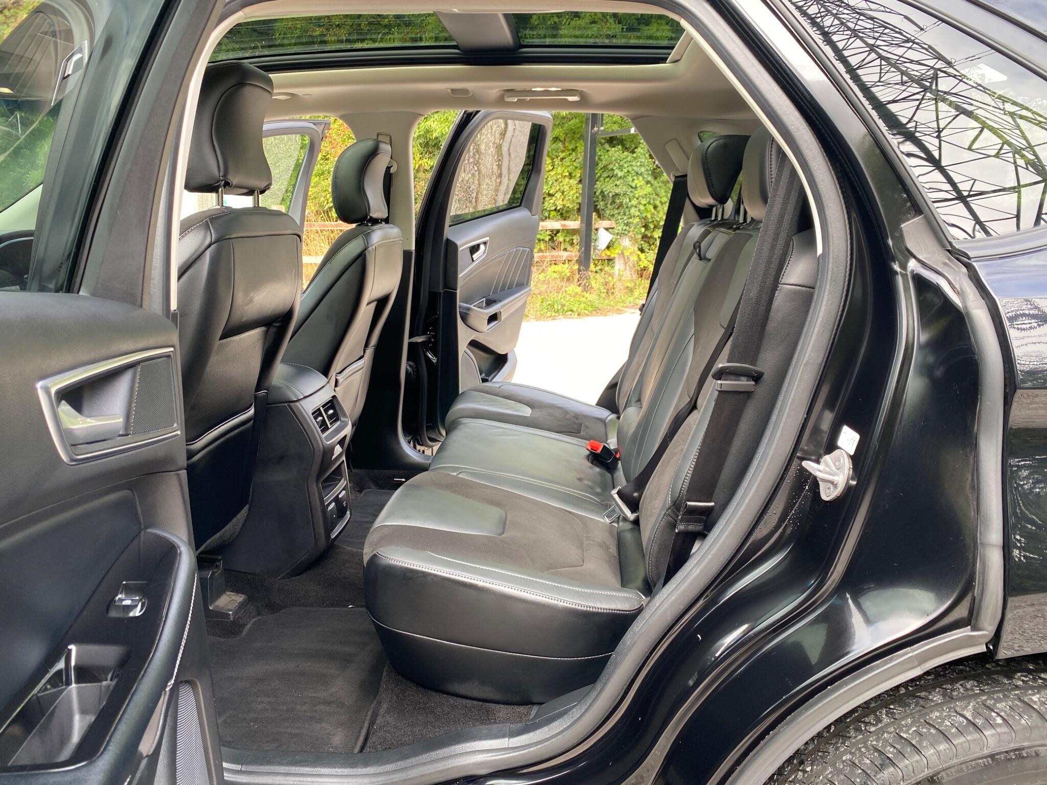 Ford Edge view 22