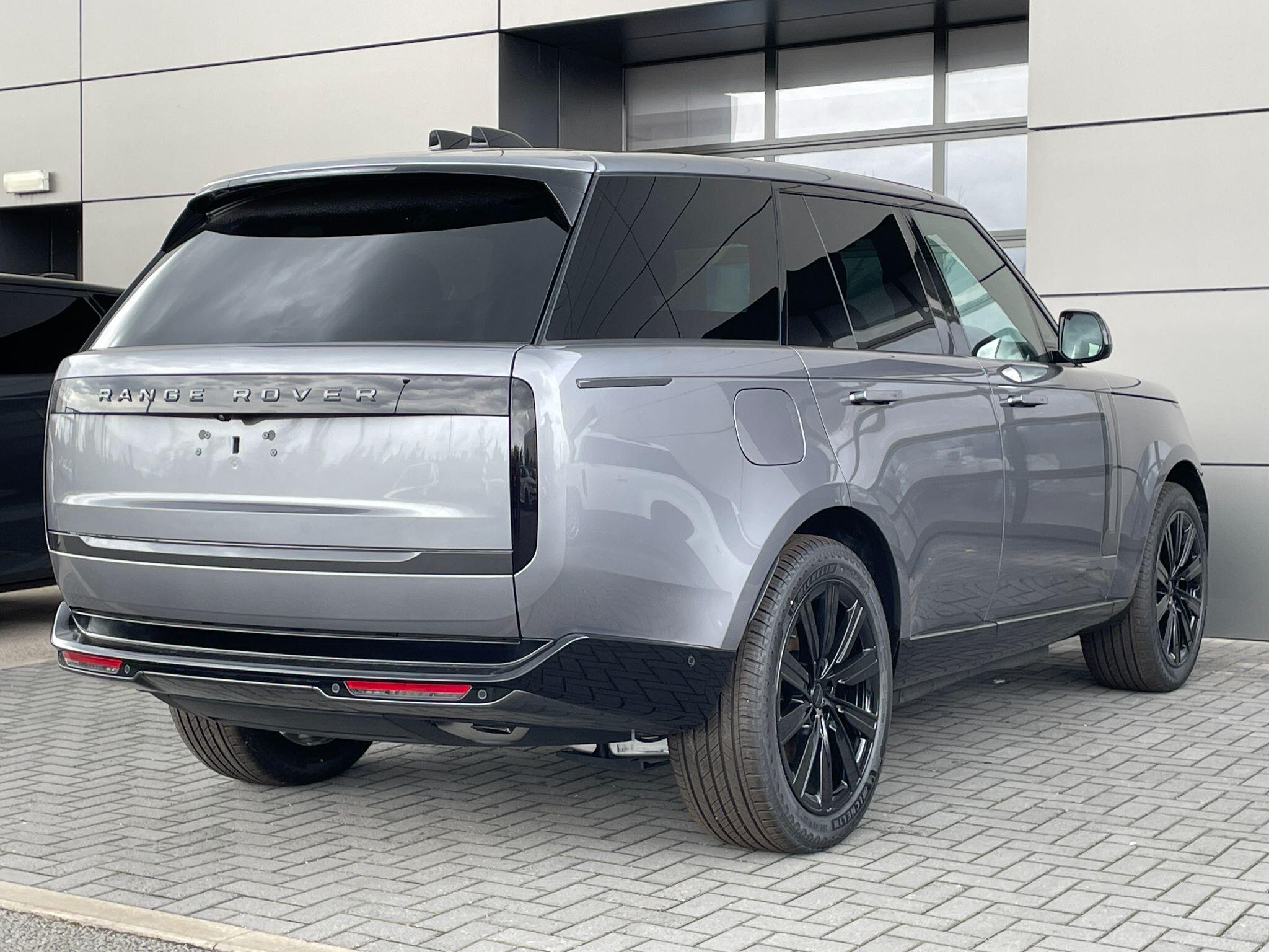 Land Rover Range Rover view 9