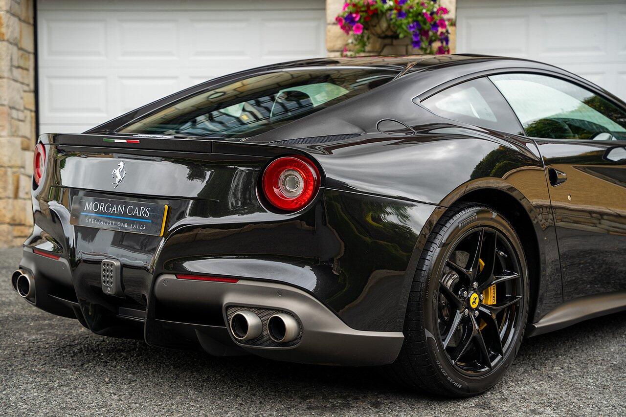 Ferrari F12 view 22