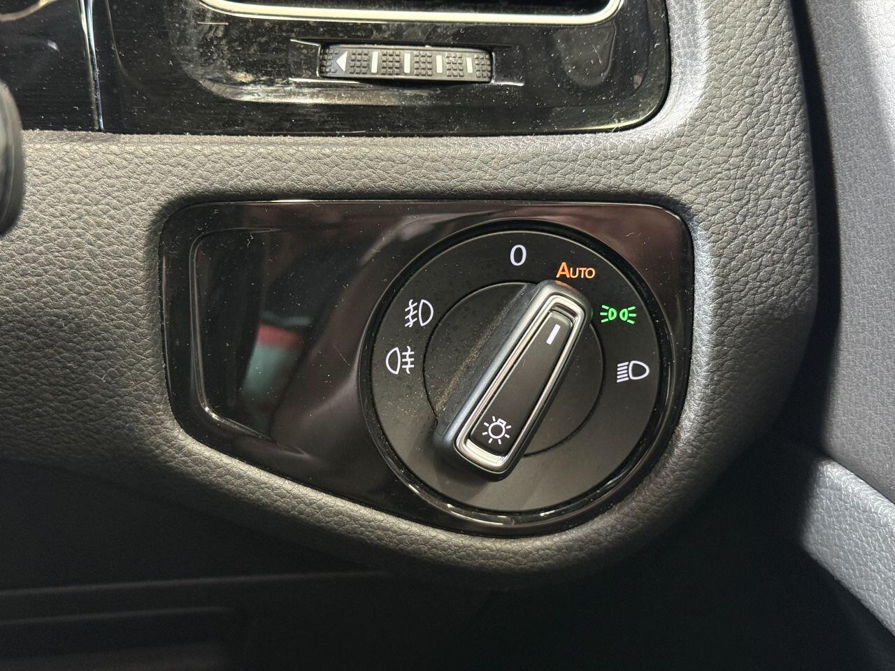Volkswagen Golf view 39