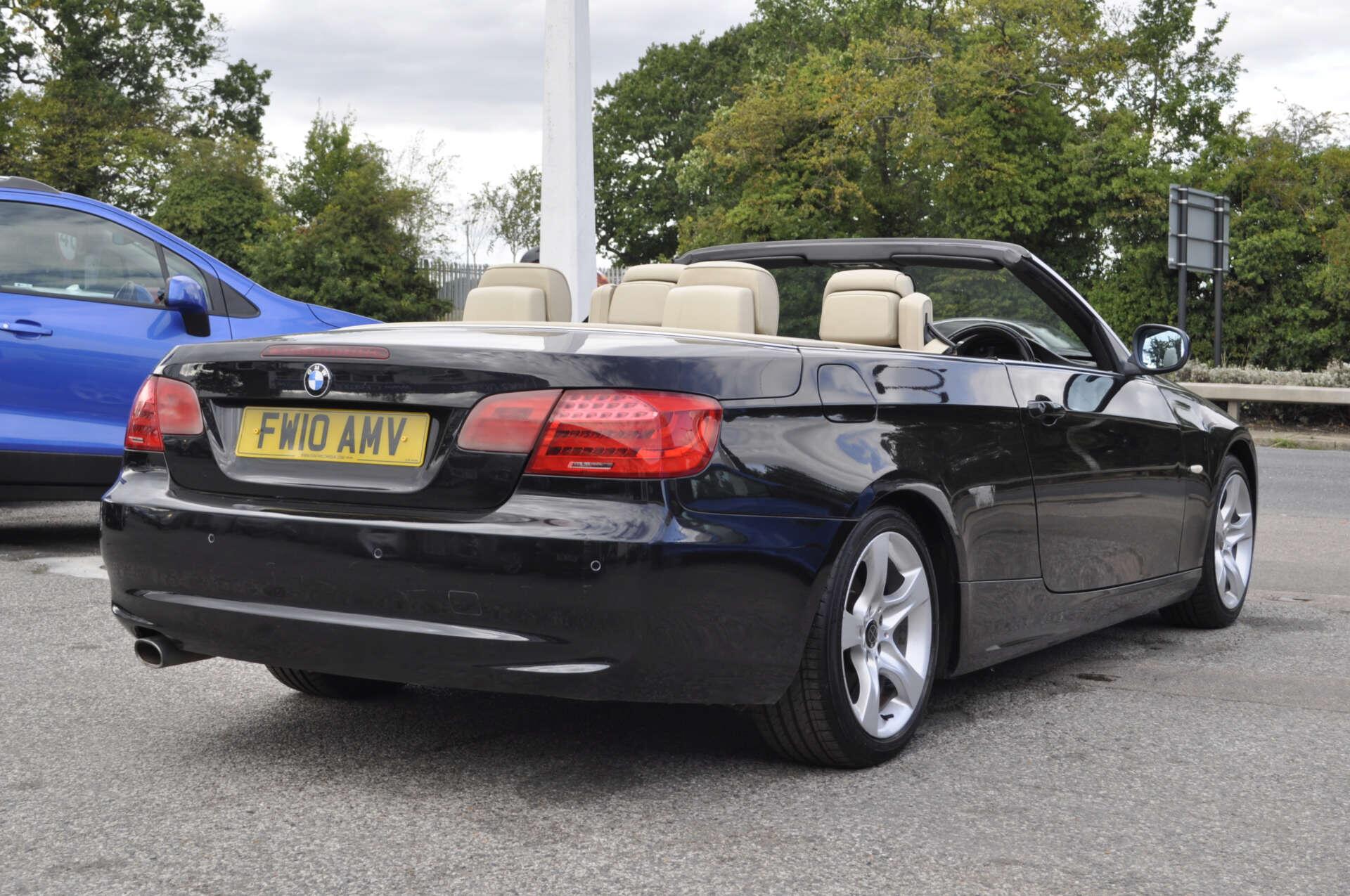 BMW 3 Series view 6