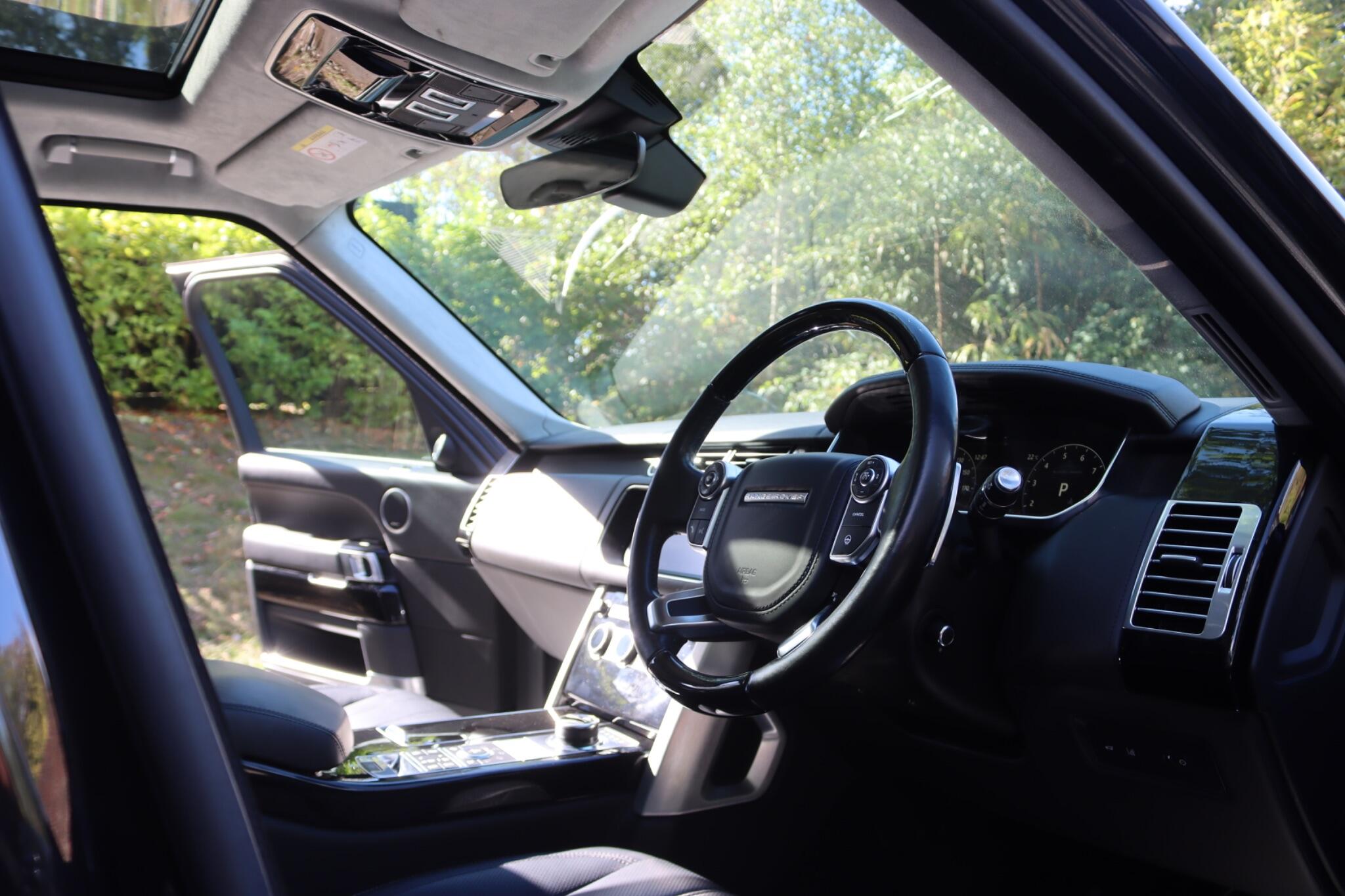 Land Rover Range Rover view 40