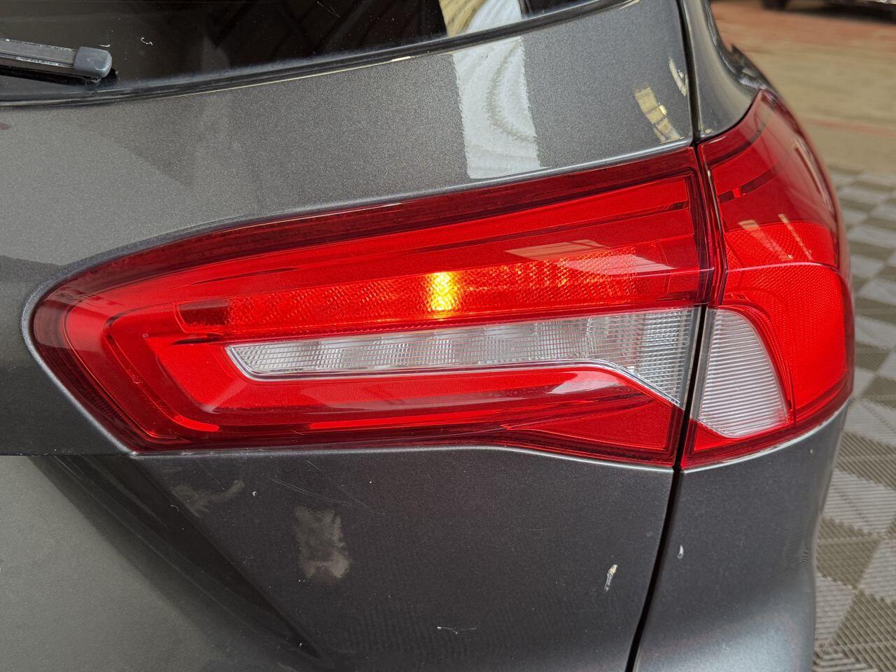 Ford Focus view 29