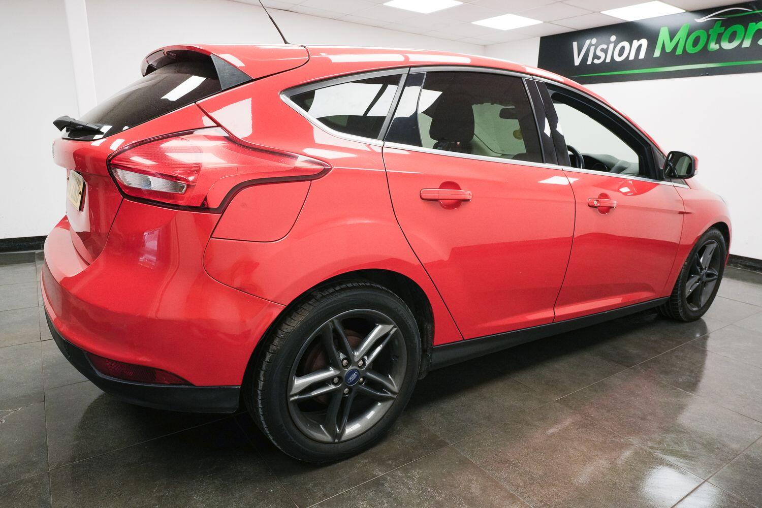 Ford Focus view 4