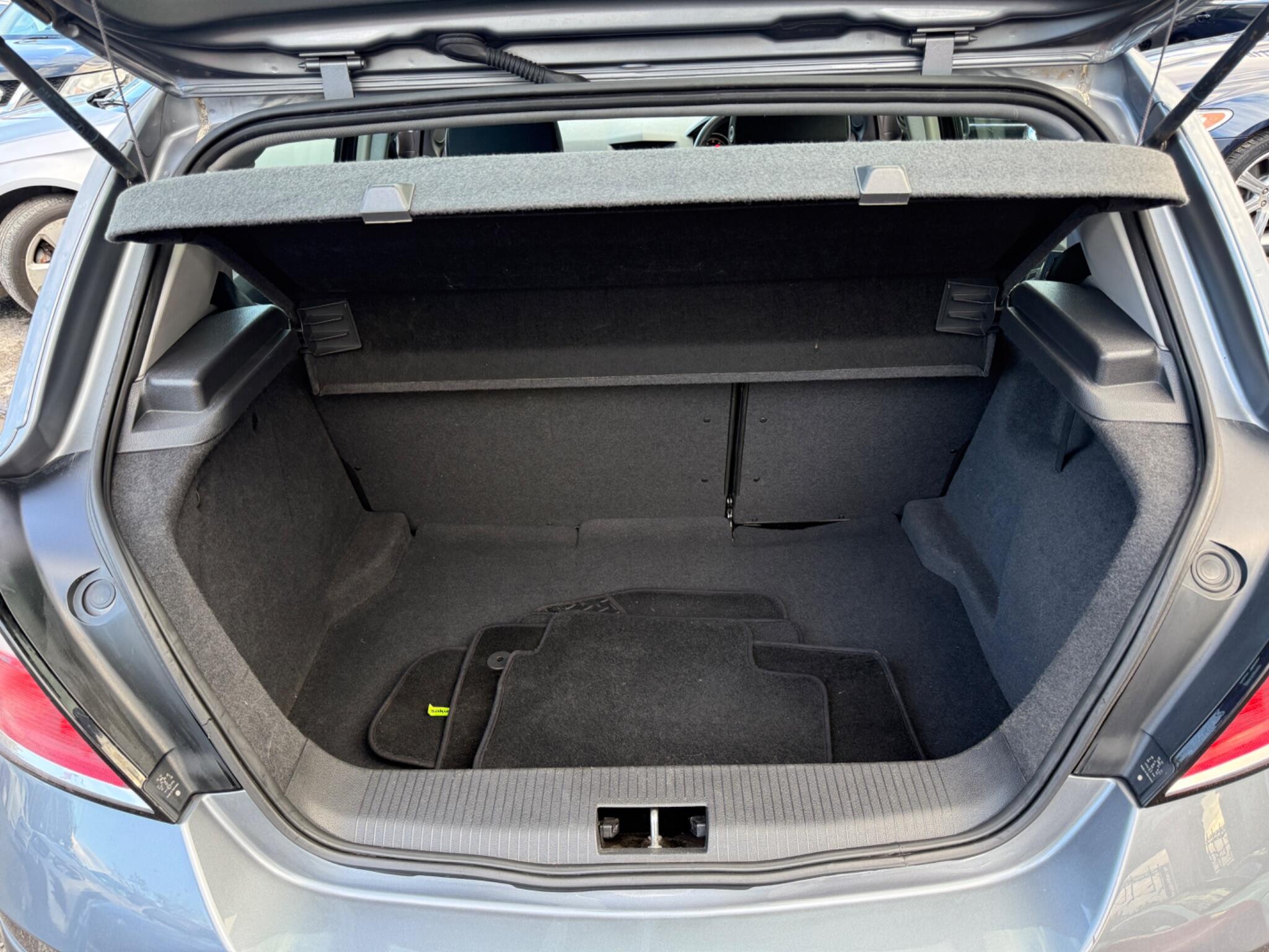 Vauxhall Astra - Image 39