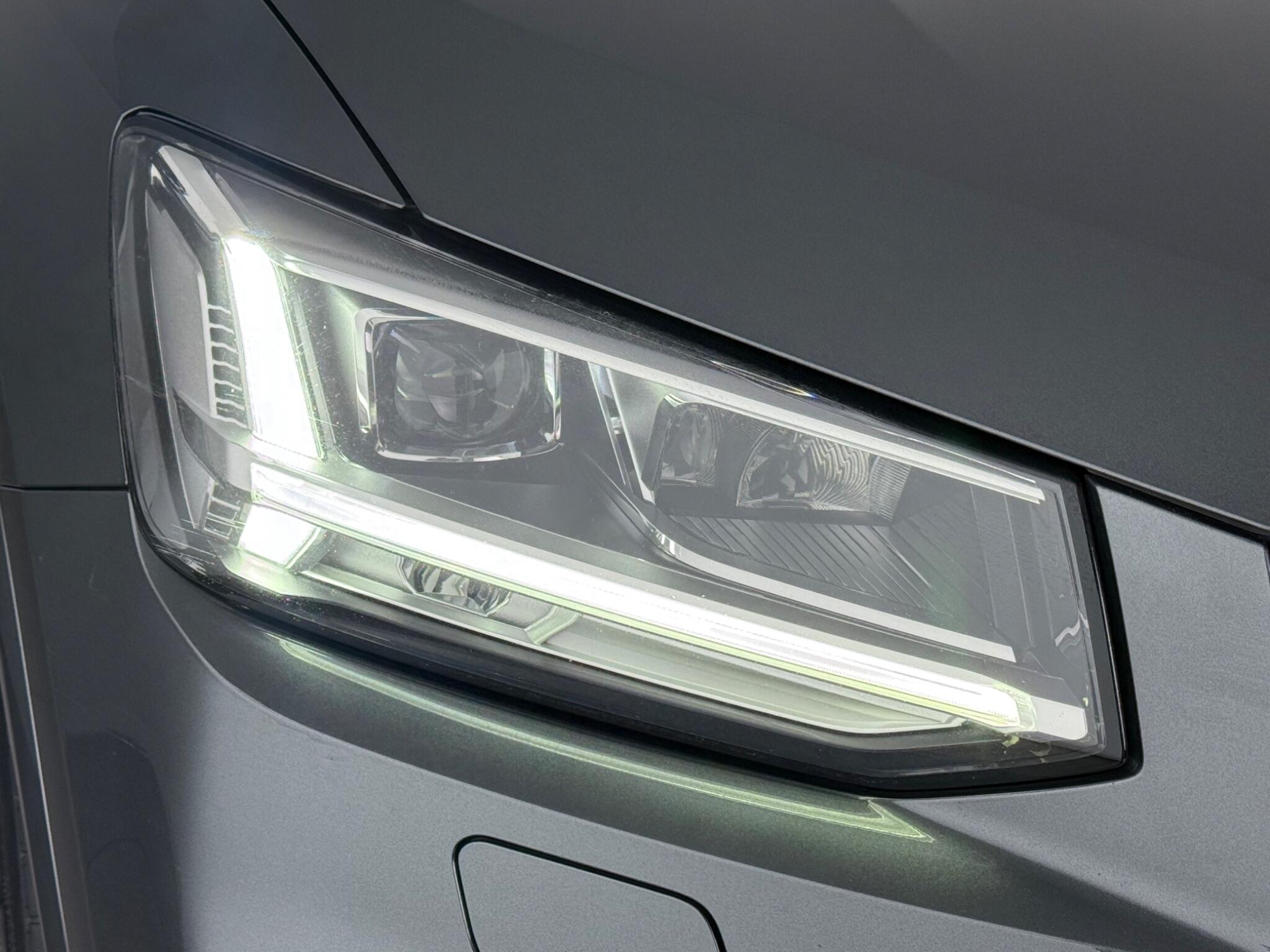 Audi Q2 view 9