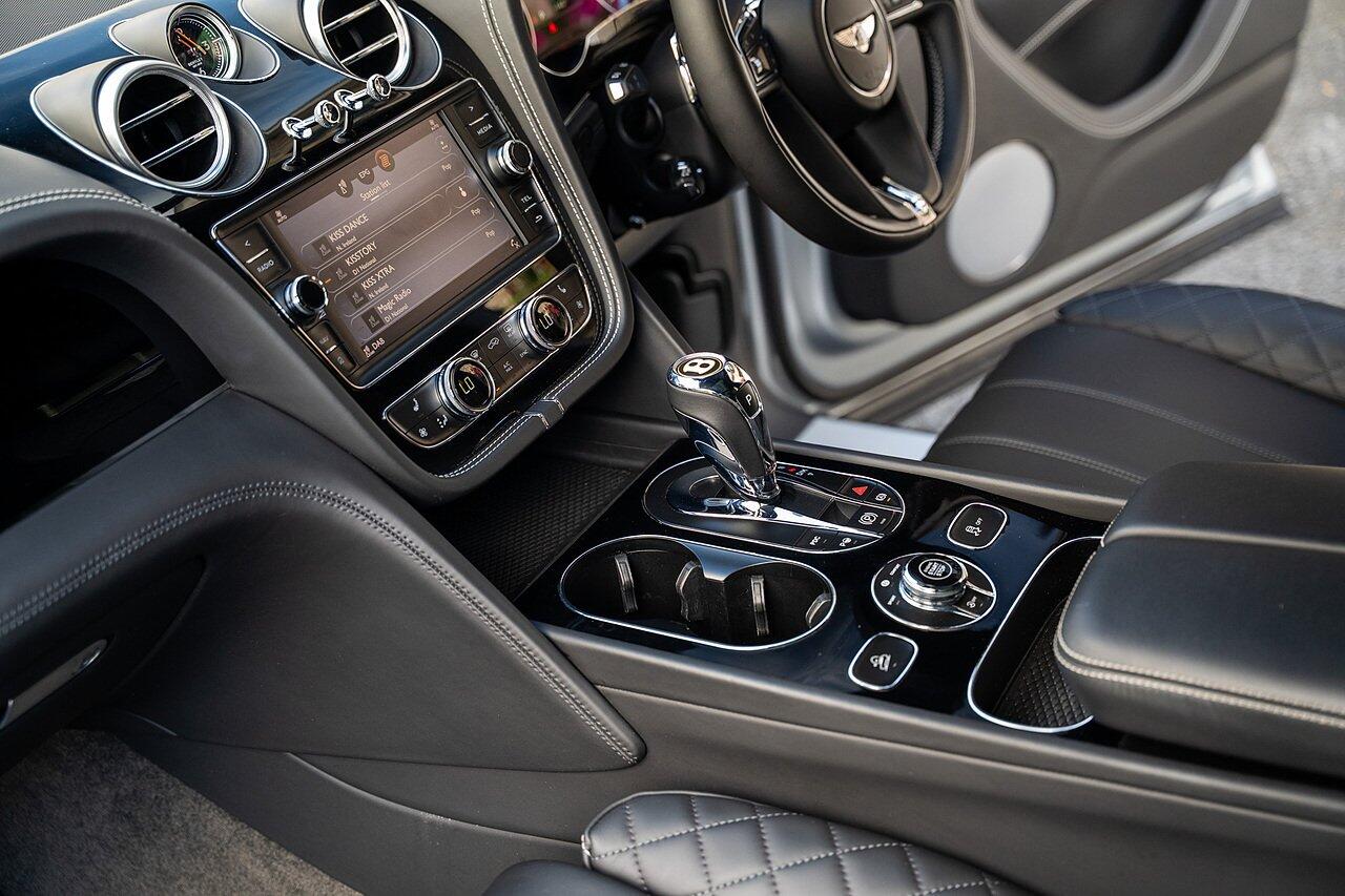 Bentley Bentayga view 73