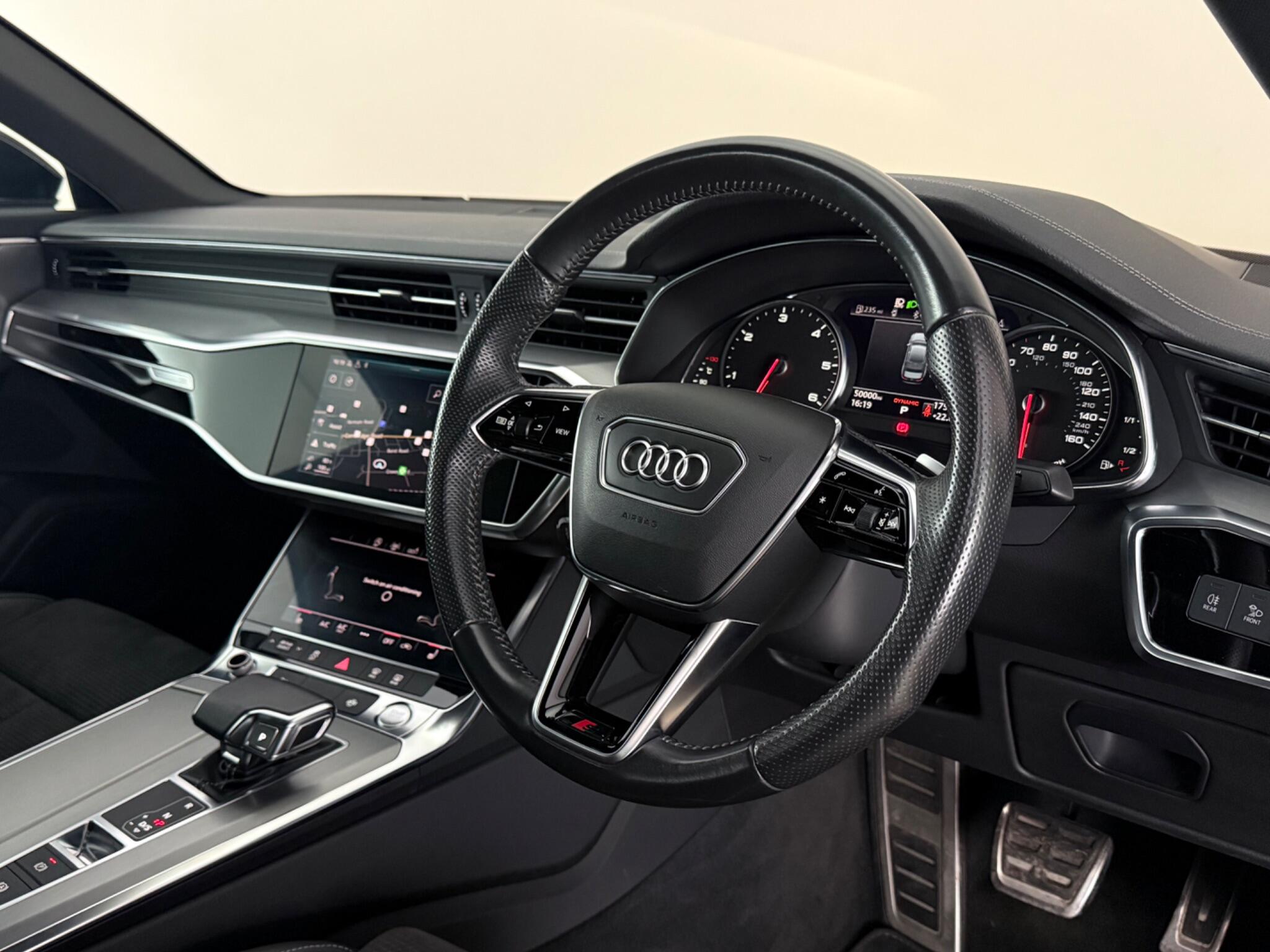 Audi A6 view 3