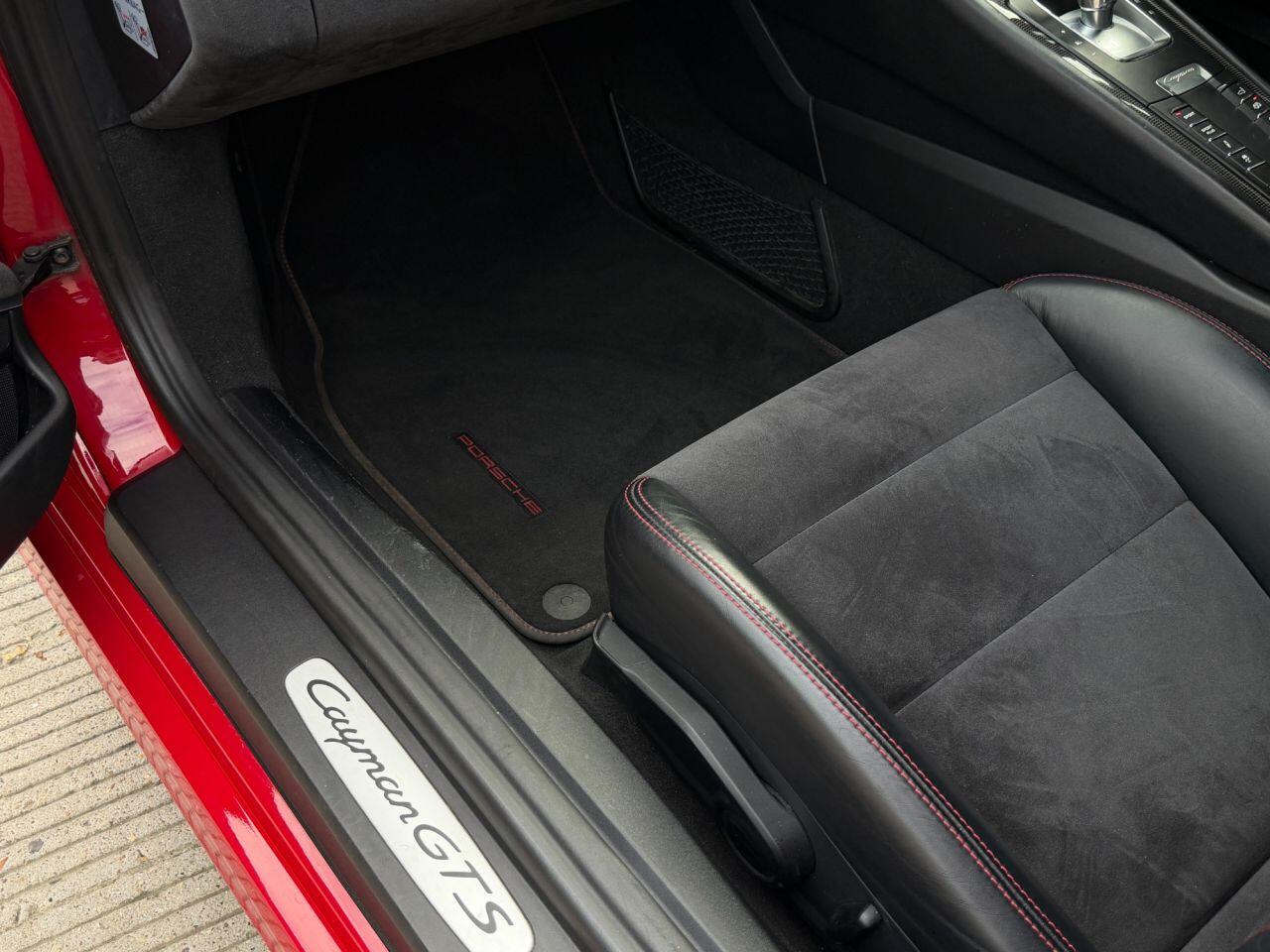 Porsche Cayman view 46