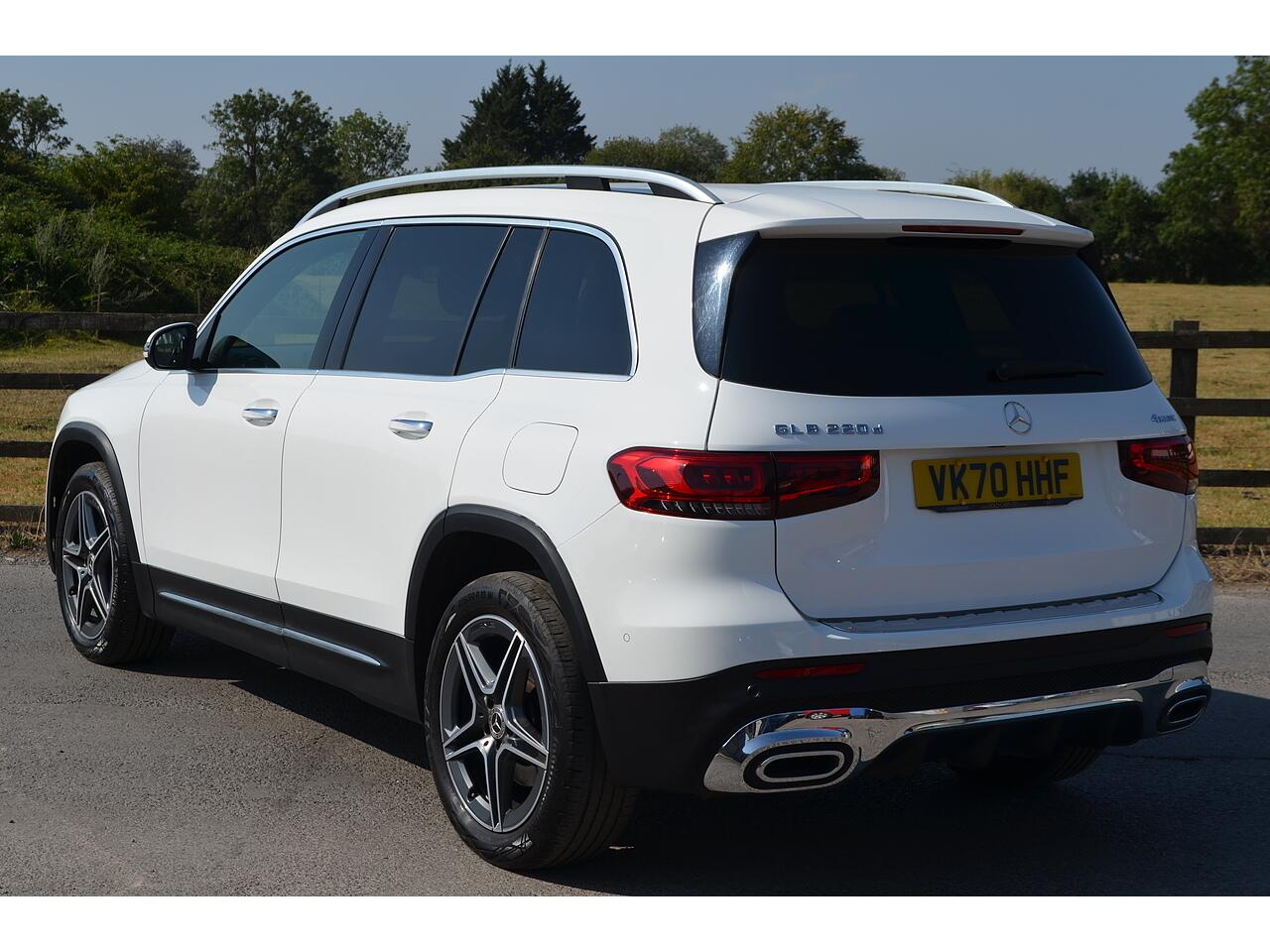 Mercedes-Benz GLB view 7