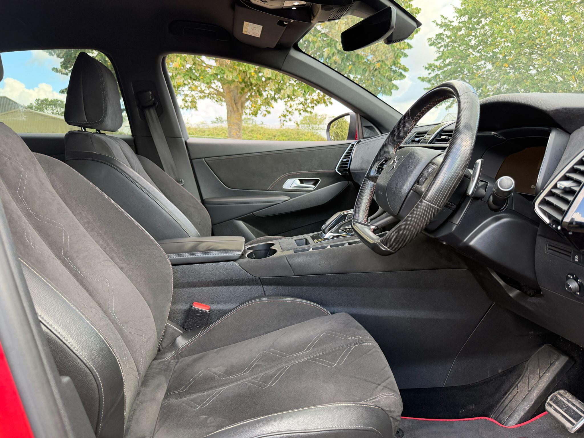 DS Automobiles DS 7 Crossback view 21