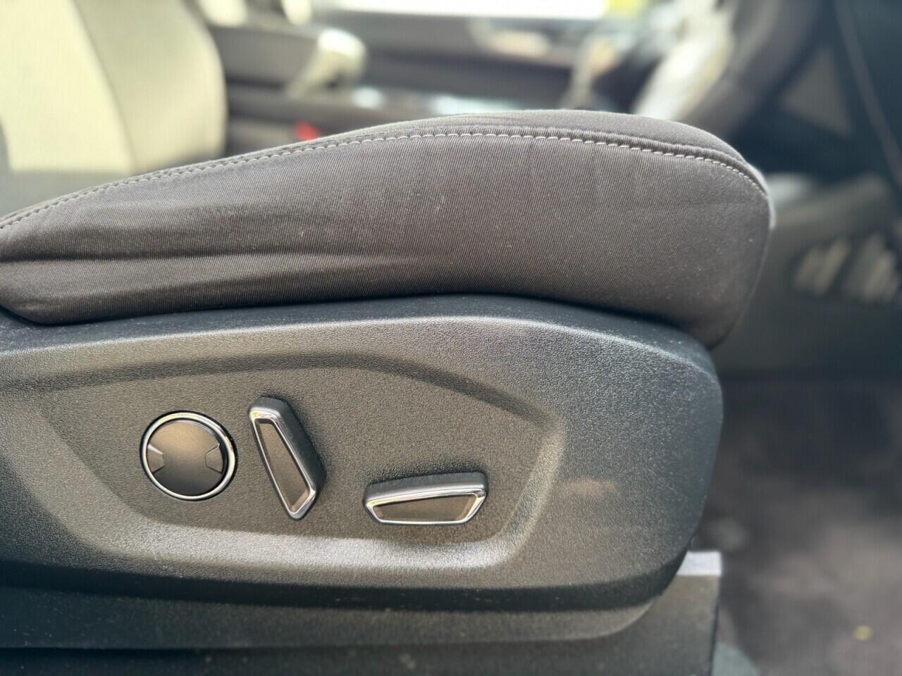 Ford Edge view 21