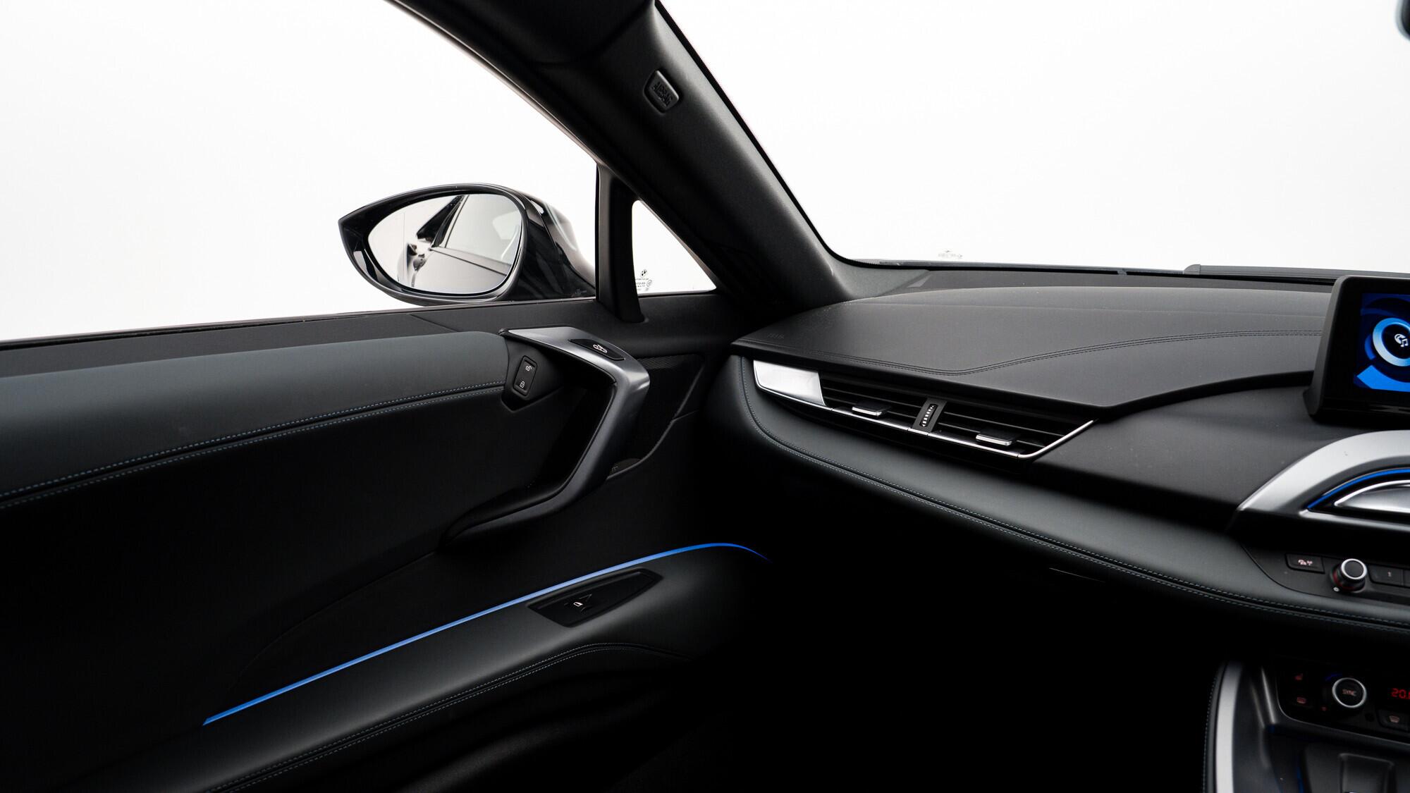 BMW I8 view 34