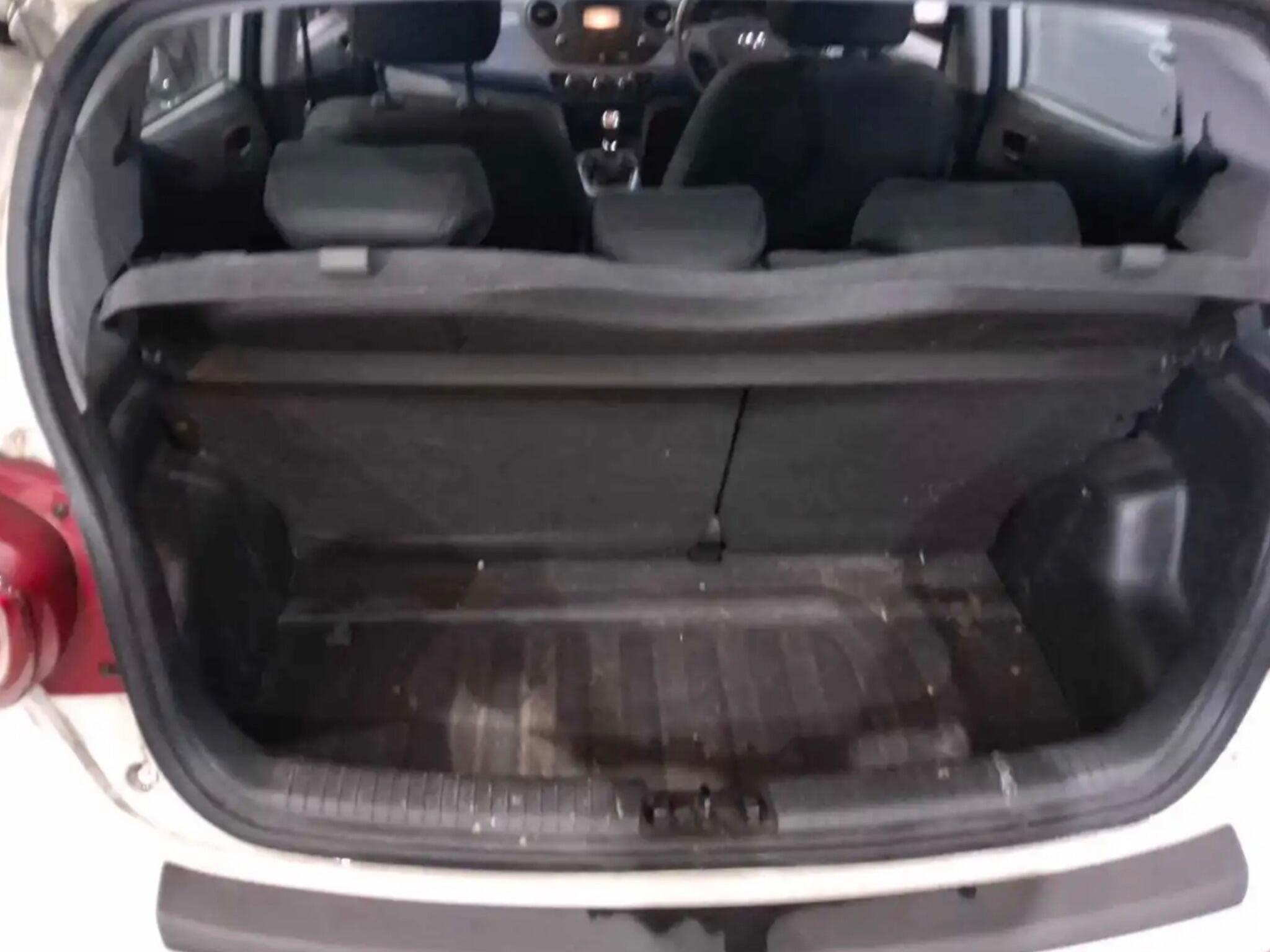 Hyundai I10 view 3