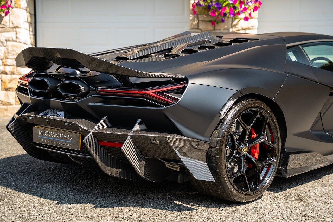 Lamborghini Revuelto view 23