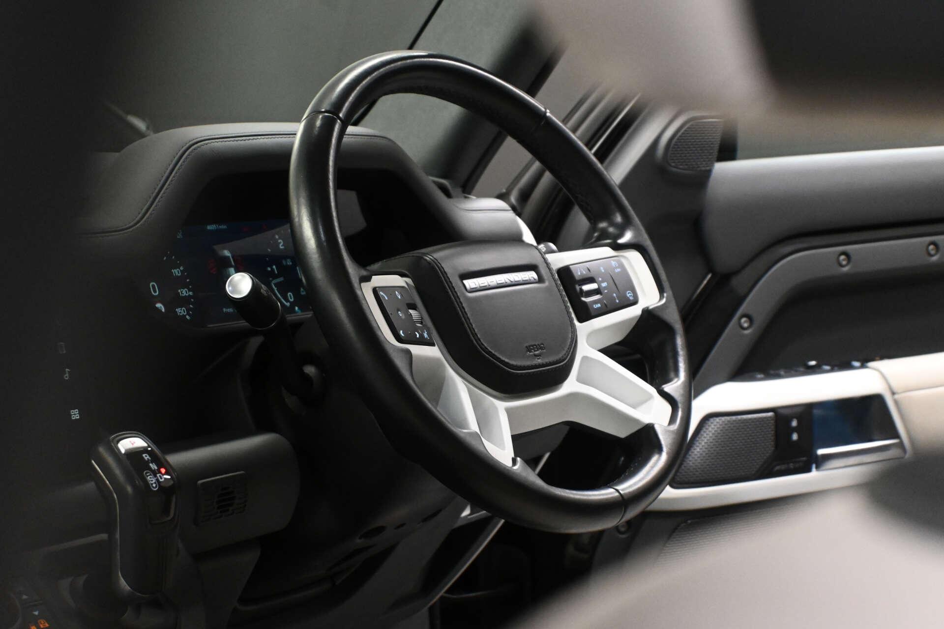 Land Rover Defender view 6