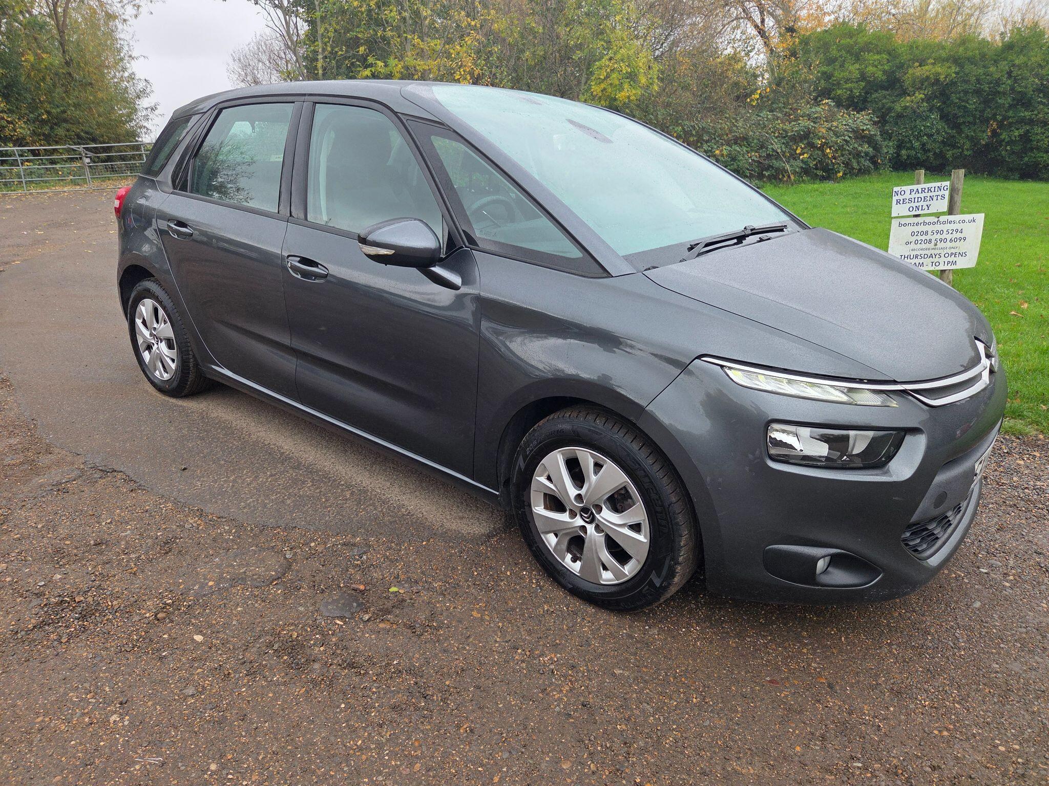 Citroen C4 Picasso view 2