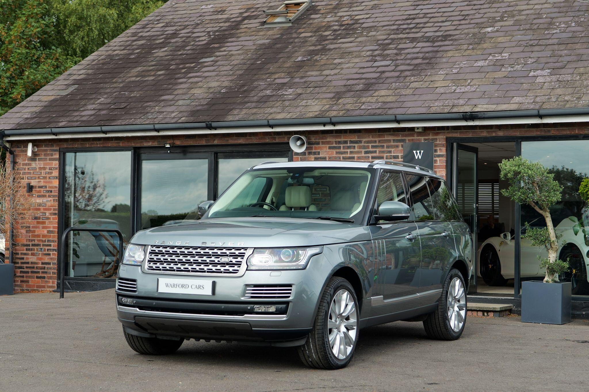Land Rover Range Rover view 3