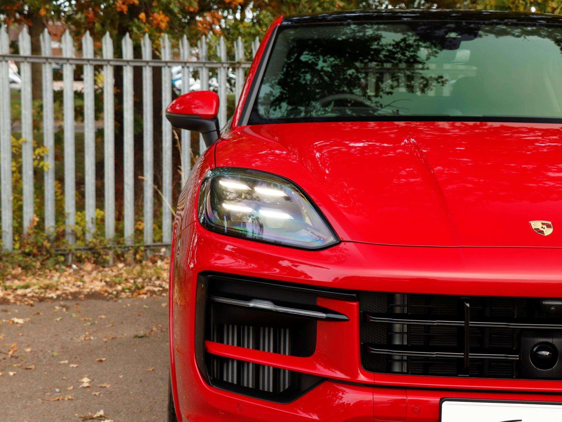 Porsche Cayenne view 30