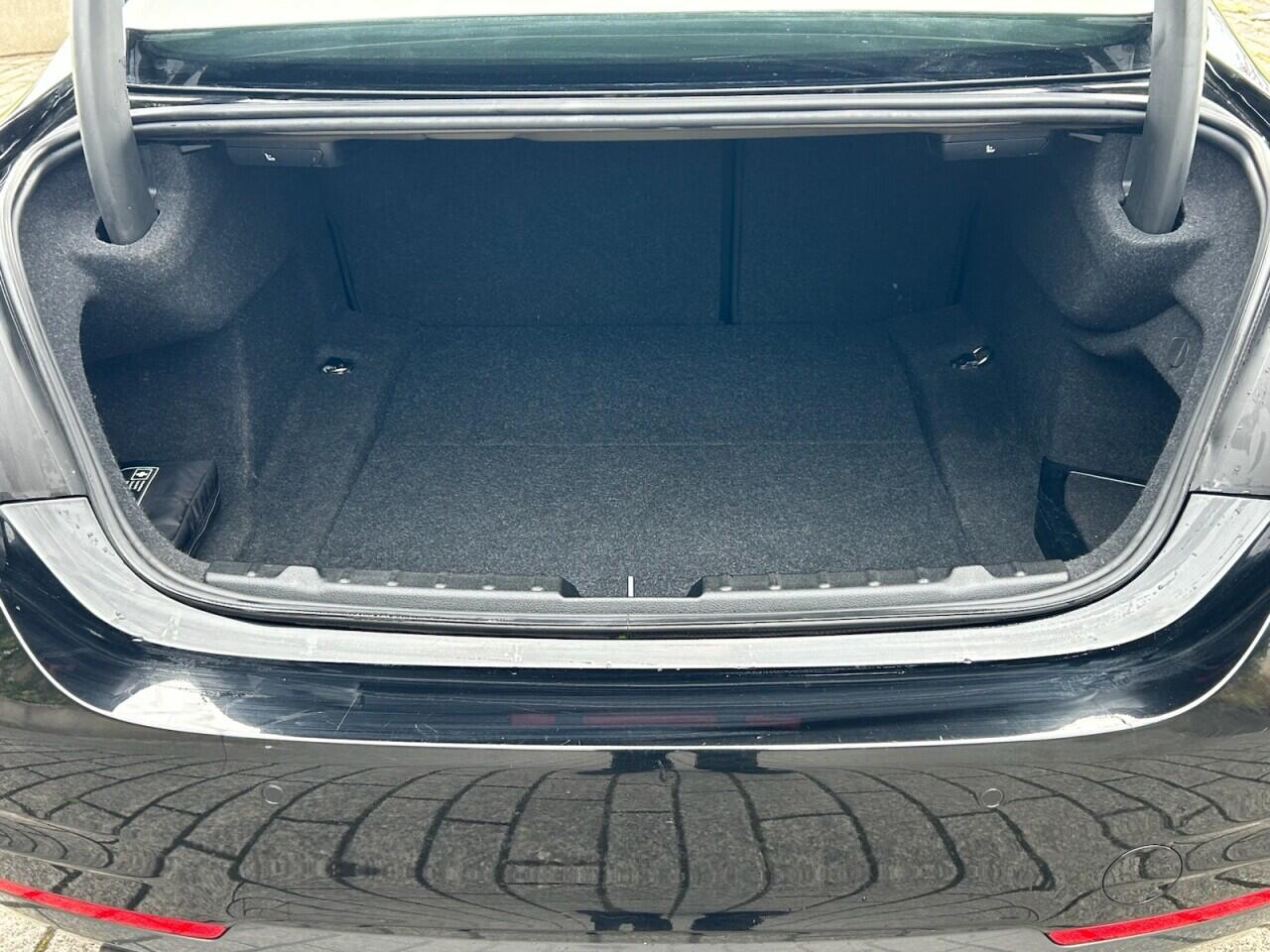 BMW 4 Series view 17