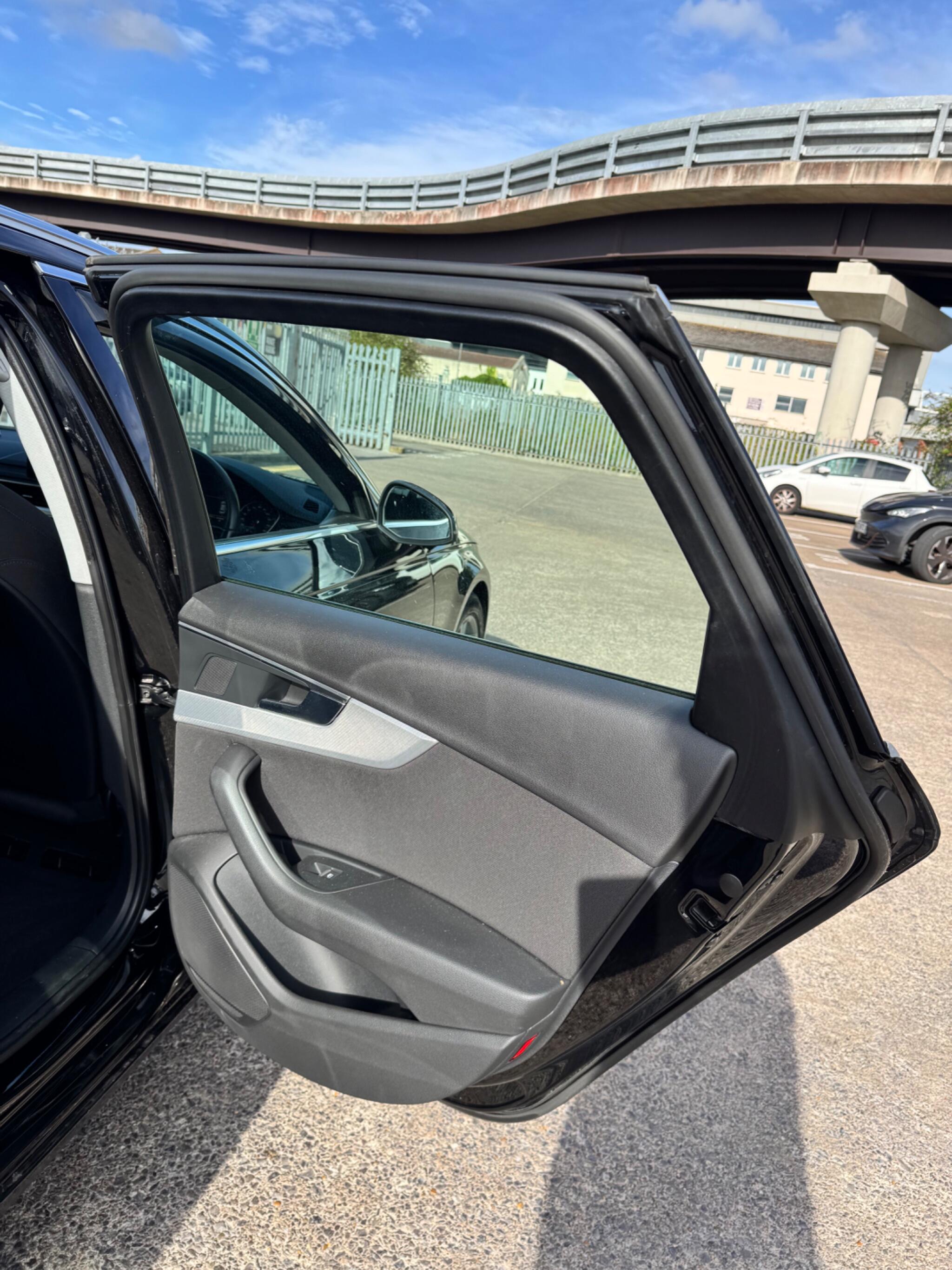 Audi A4 view 35